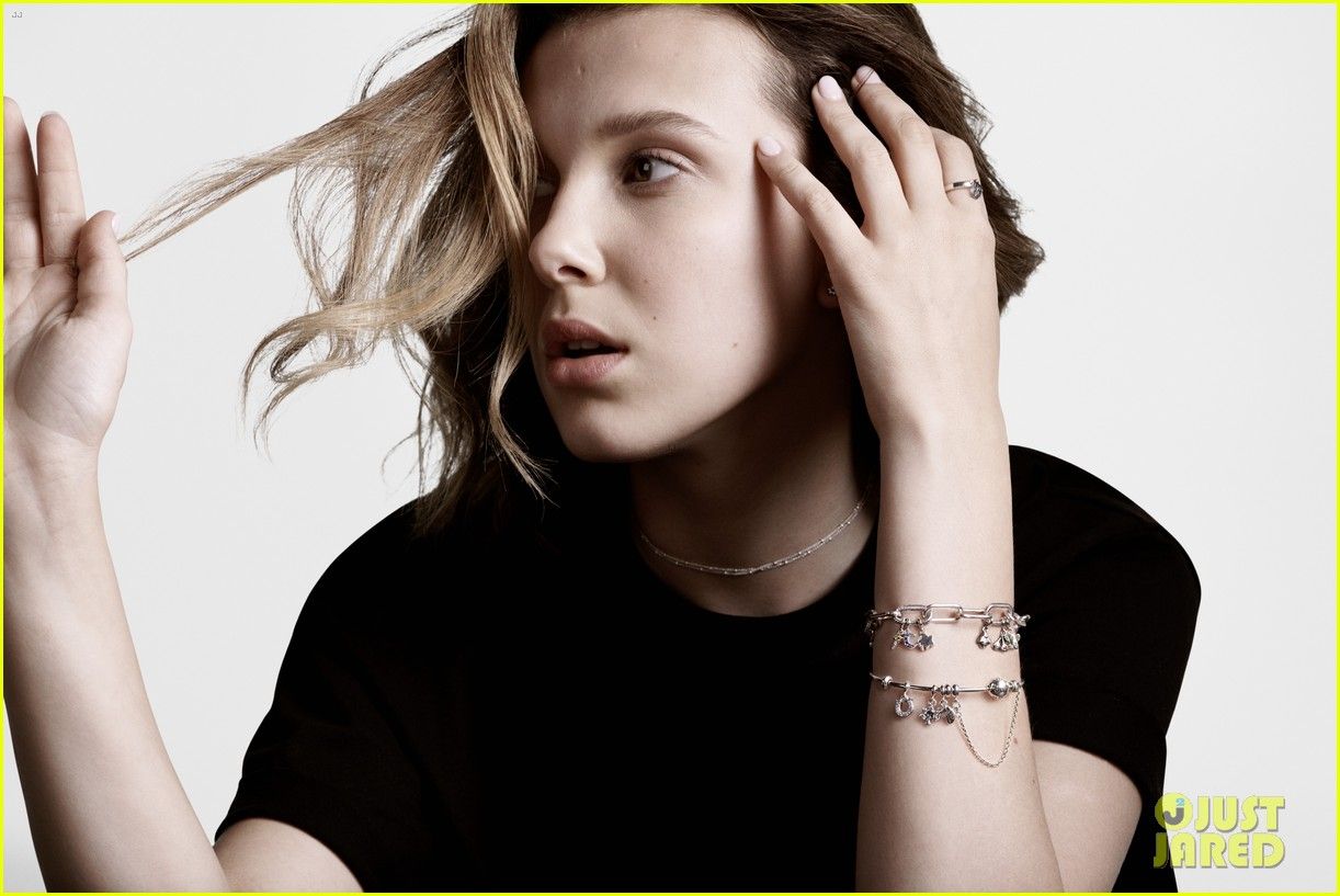 Millie Bobby Brown Laptop Wallpaper