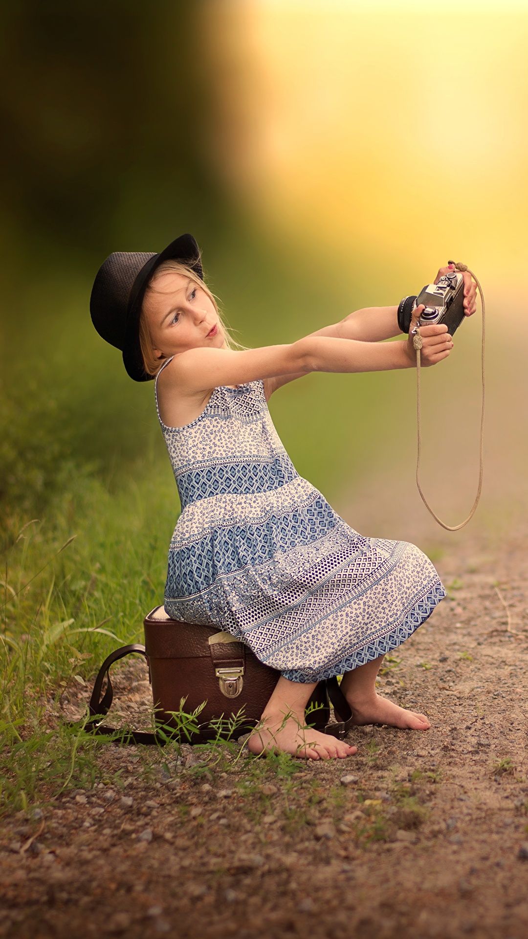 Camera Girl Mobile Wallpapers Wallpaper Cave