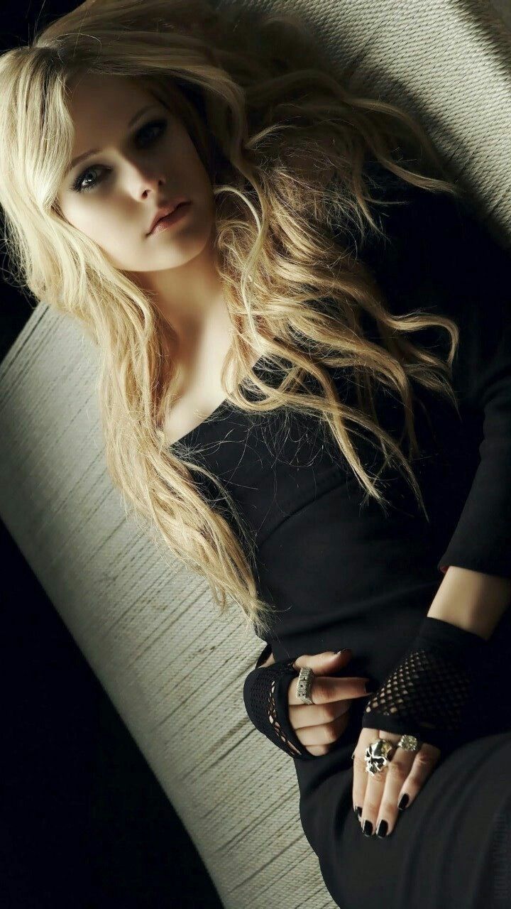 17+ Avril Lavigne Wallpaper Iphone Pics