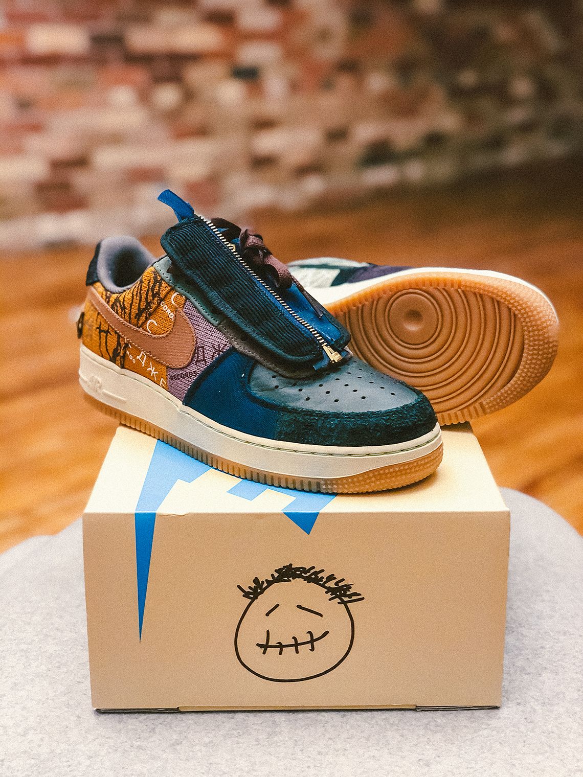 Travis Scott Shoes Wallpapers Wallpaper Cave