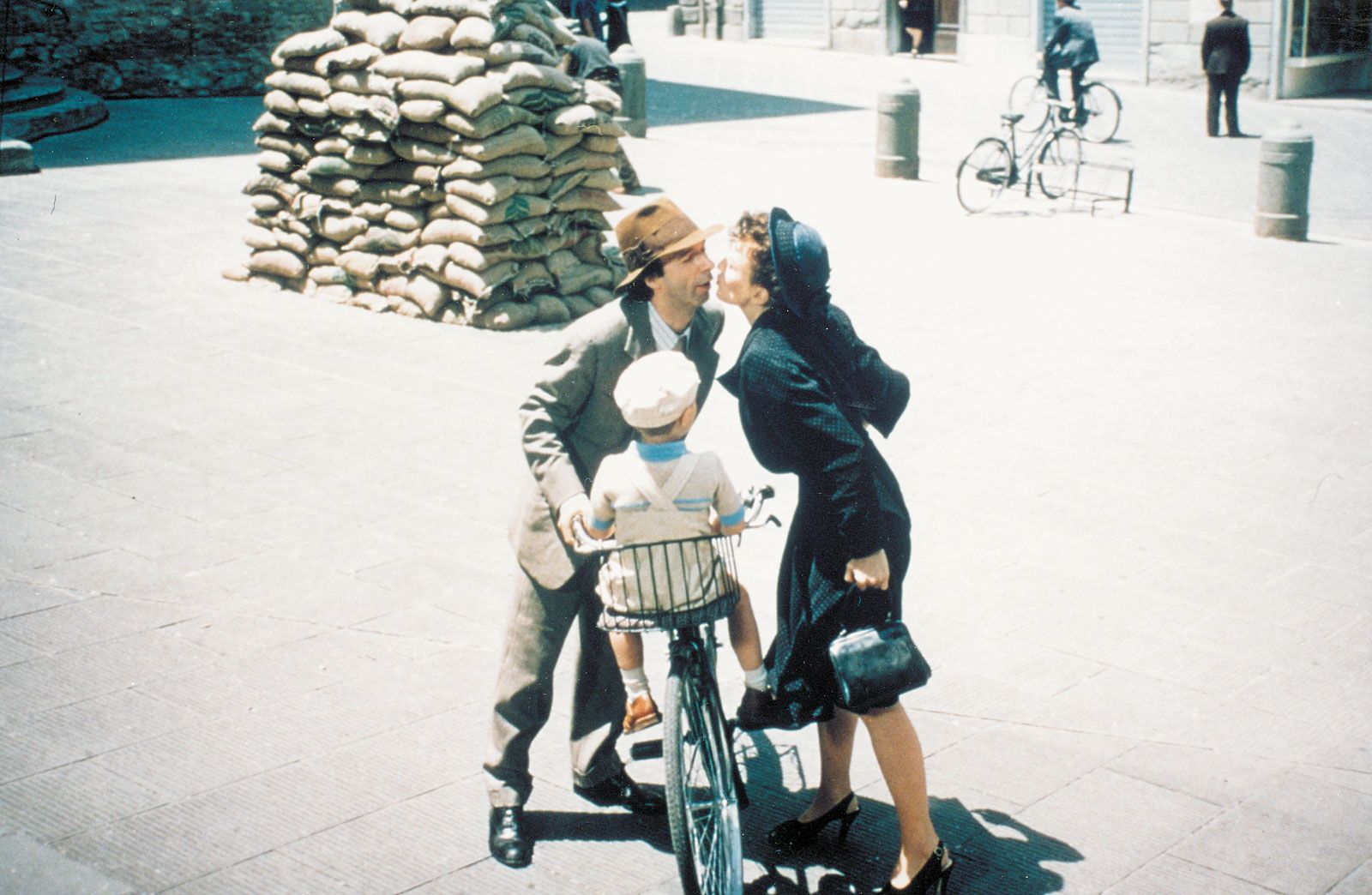 Life Is Beautiful Movie Wallpapers Wallpaper Cave