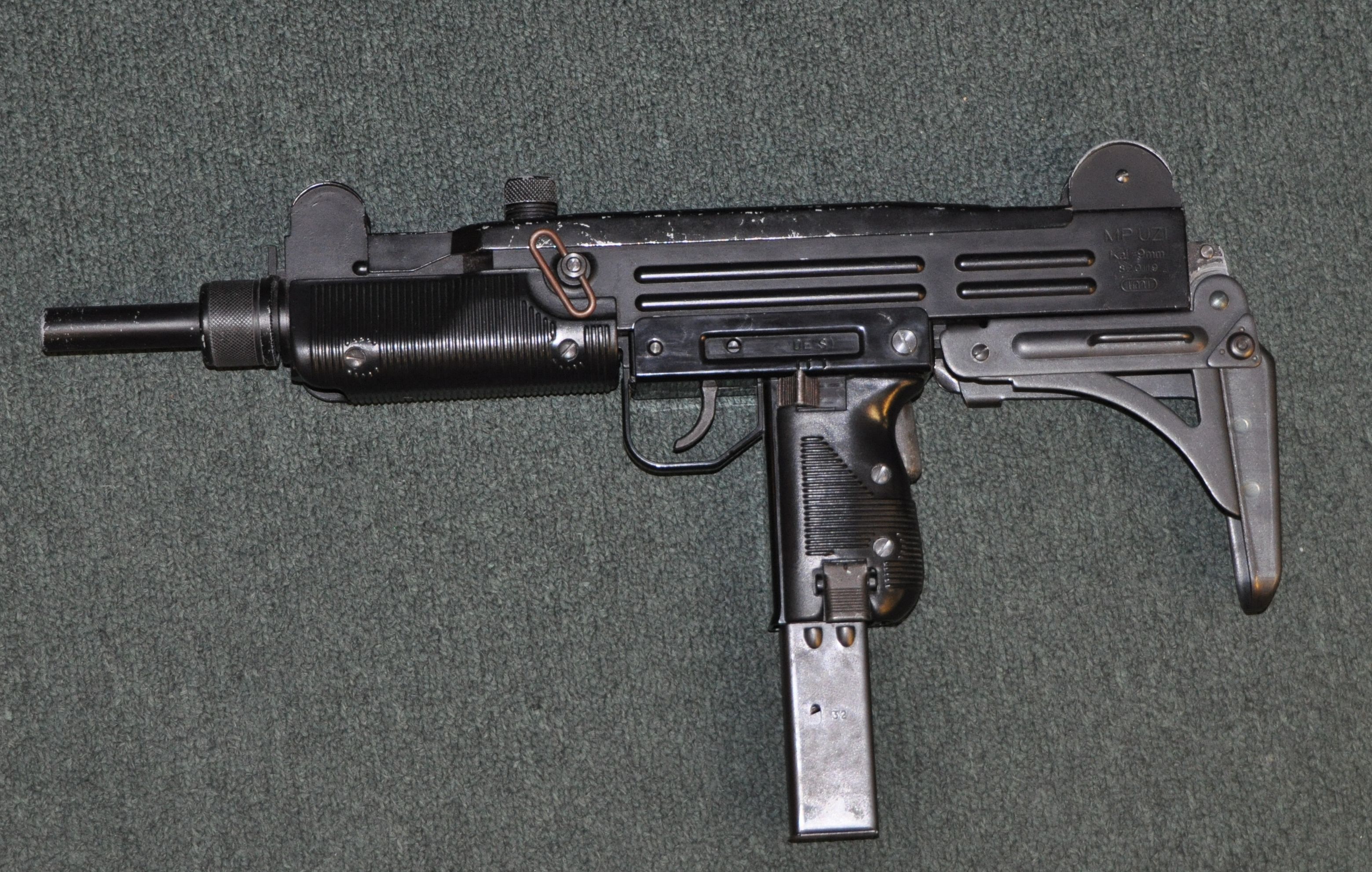 Uzi Gun Wallpapers Wallpaper Cave