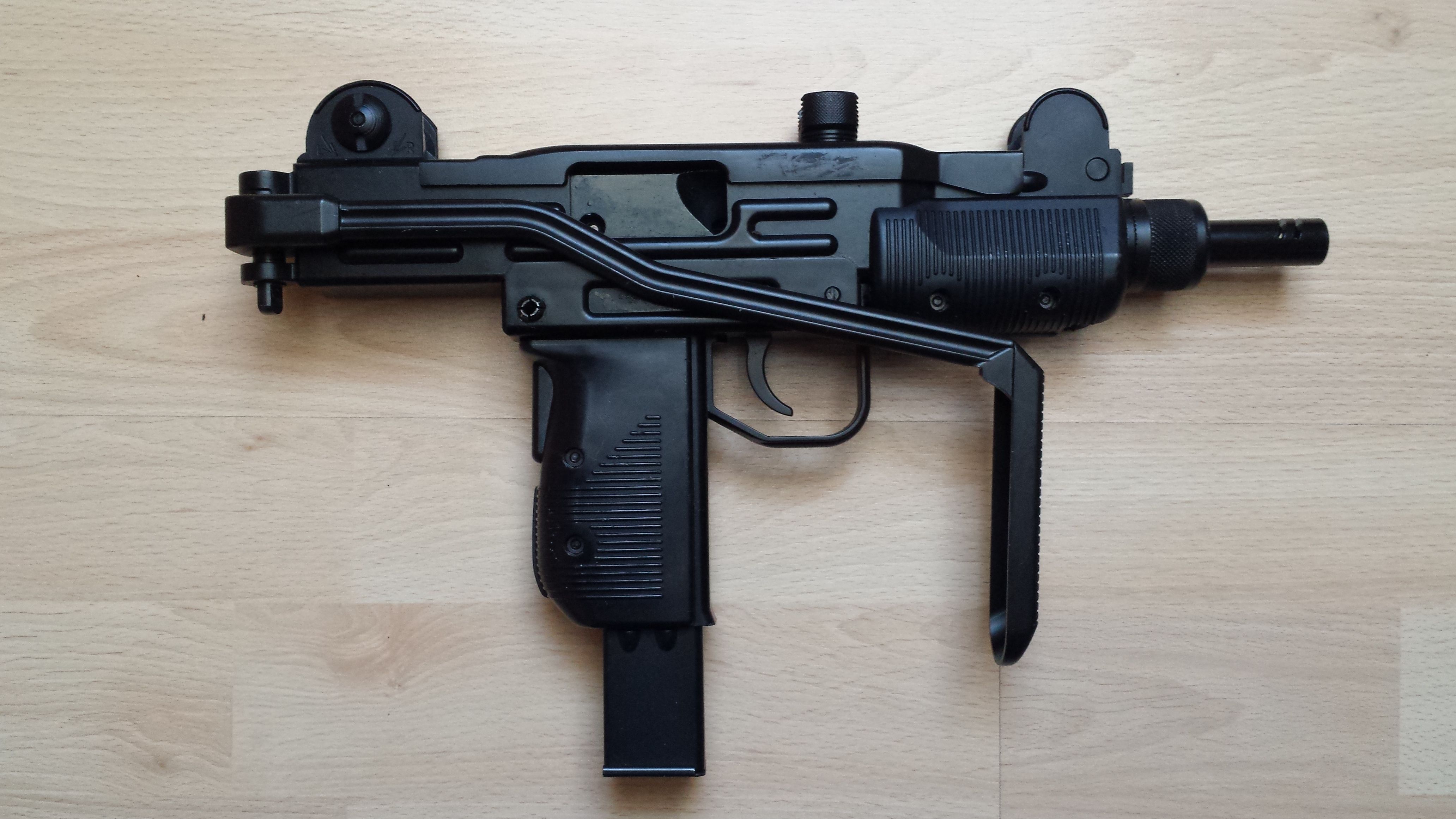 Uzi Gun Wallpapers Wallpaper Cave