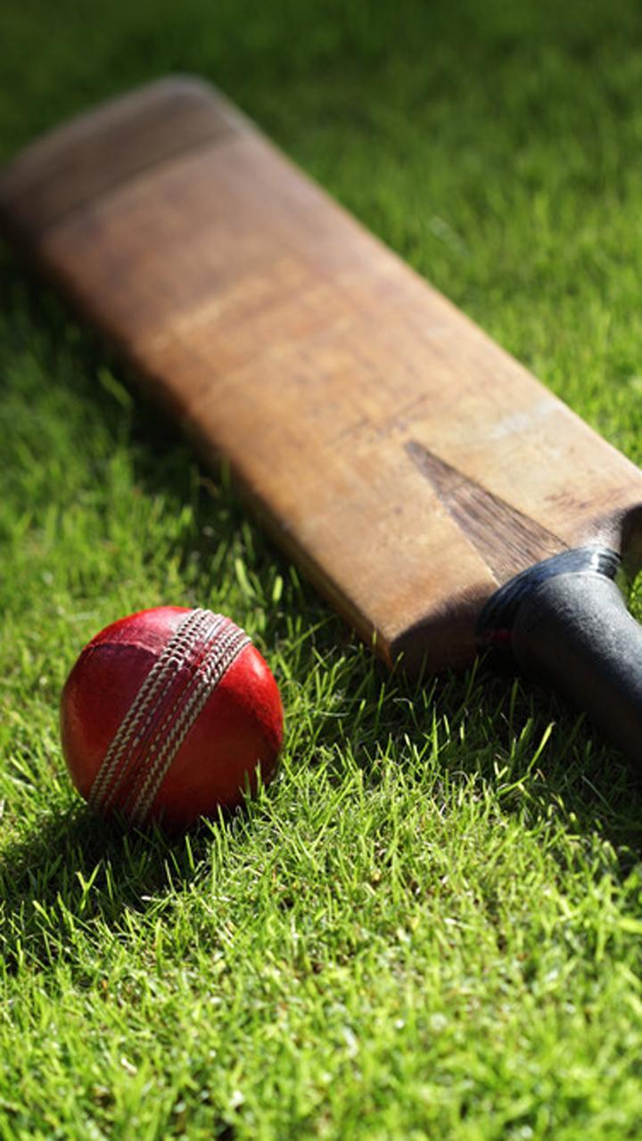 Cricket Bat Wallpaper Hd Cricket Ball Bat Wallpapers Wallpaper Hermit