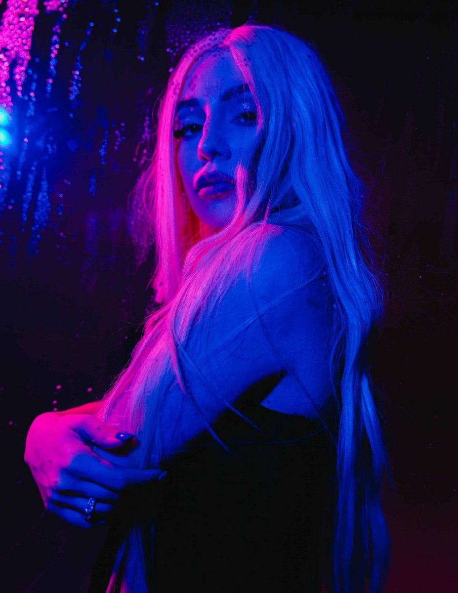 Ava Max iPhone Wallpapers Wallpaper Cave