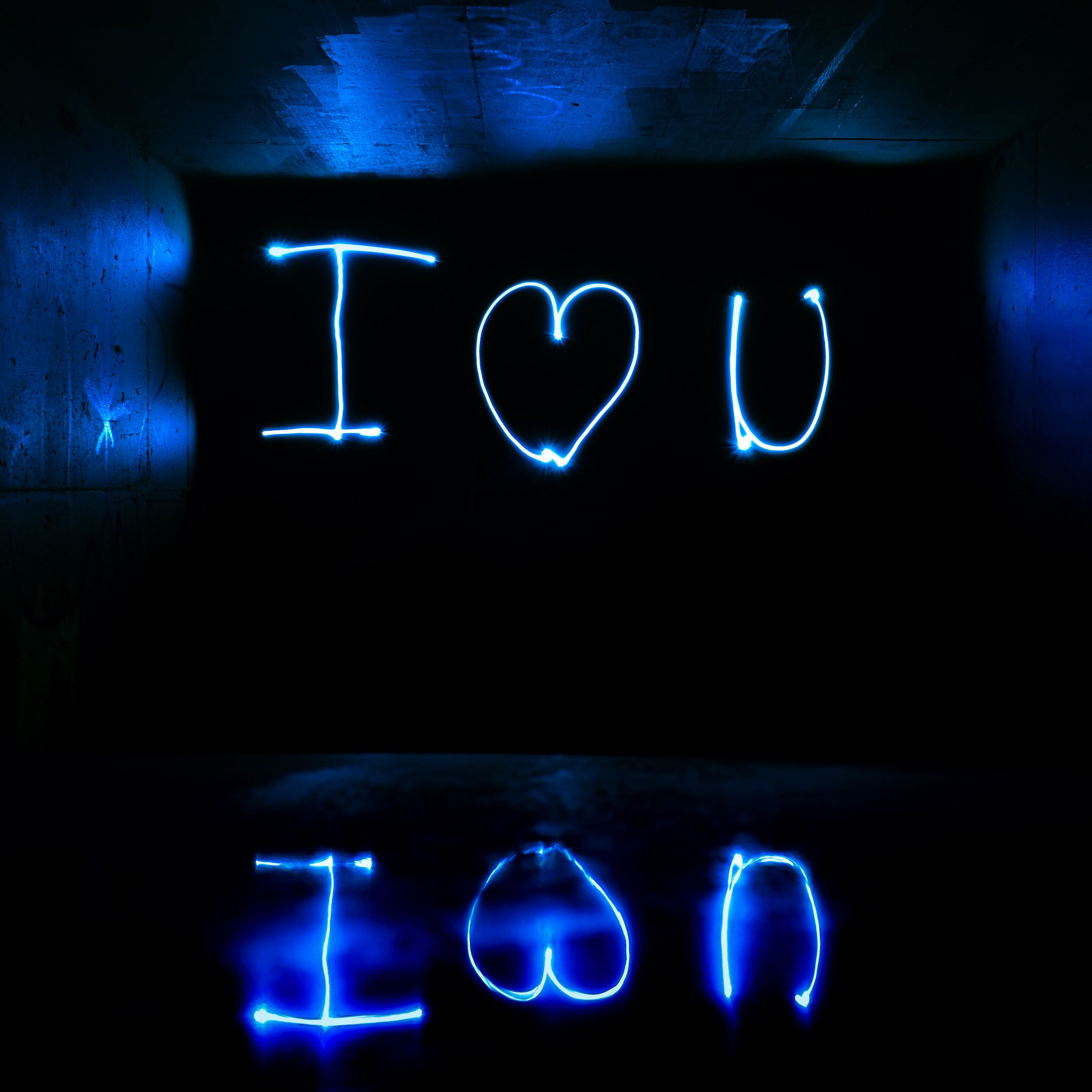 Neon Love Wallpaper 4k