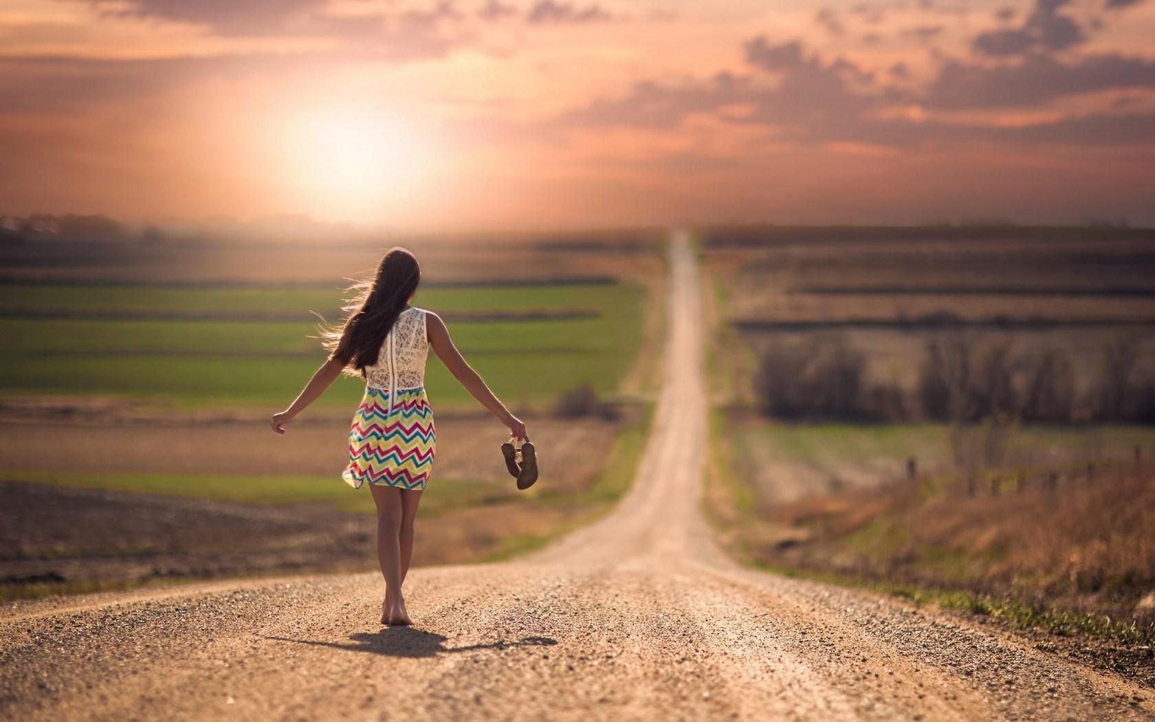 Walk Alone Girl Wallpapers Wallpaper Cave