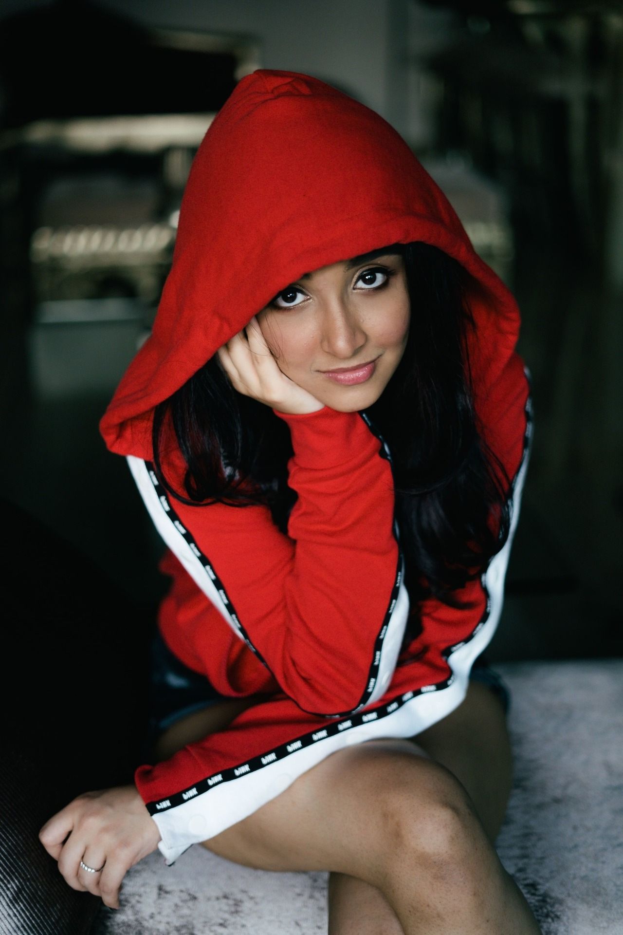 Girl Wearing Hoodie Wallpapers Wallpaper Cave