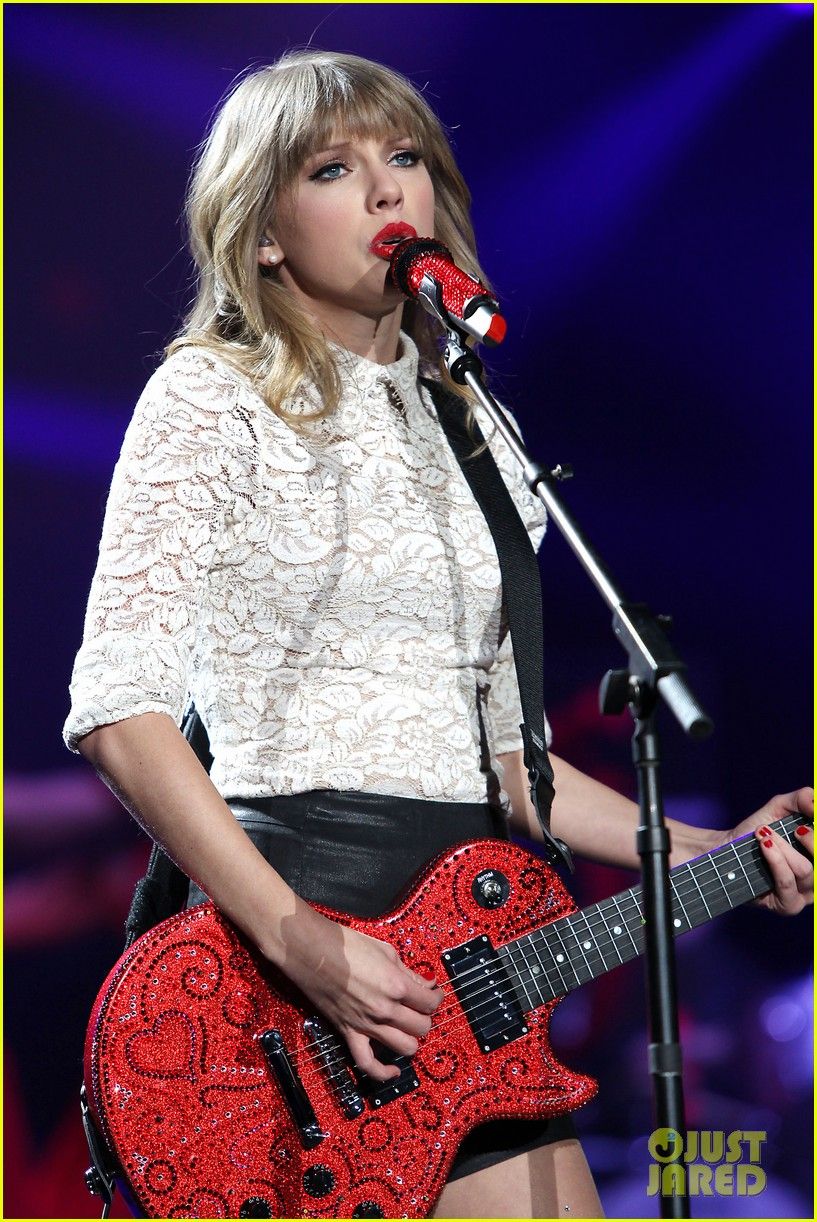 Taylor Swift The Red Tour Wallpapers Wallpaper Cave