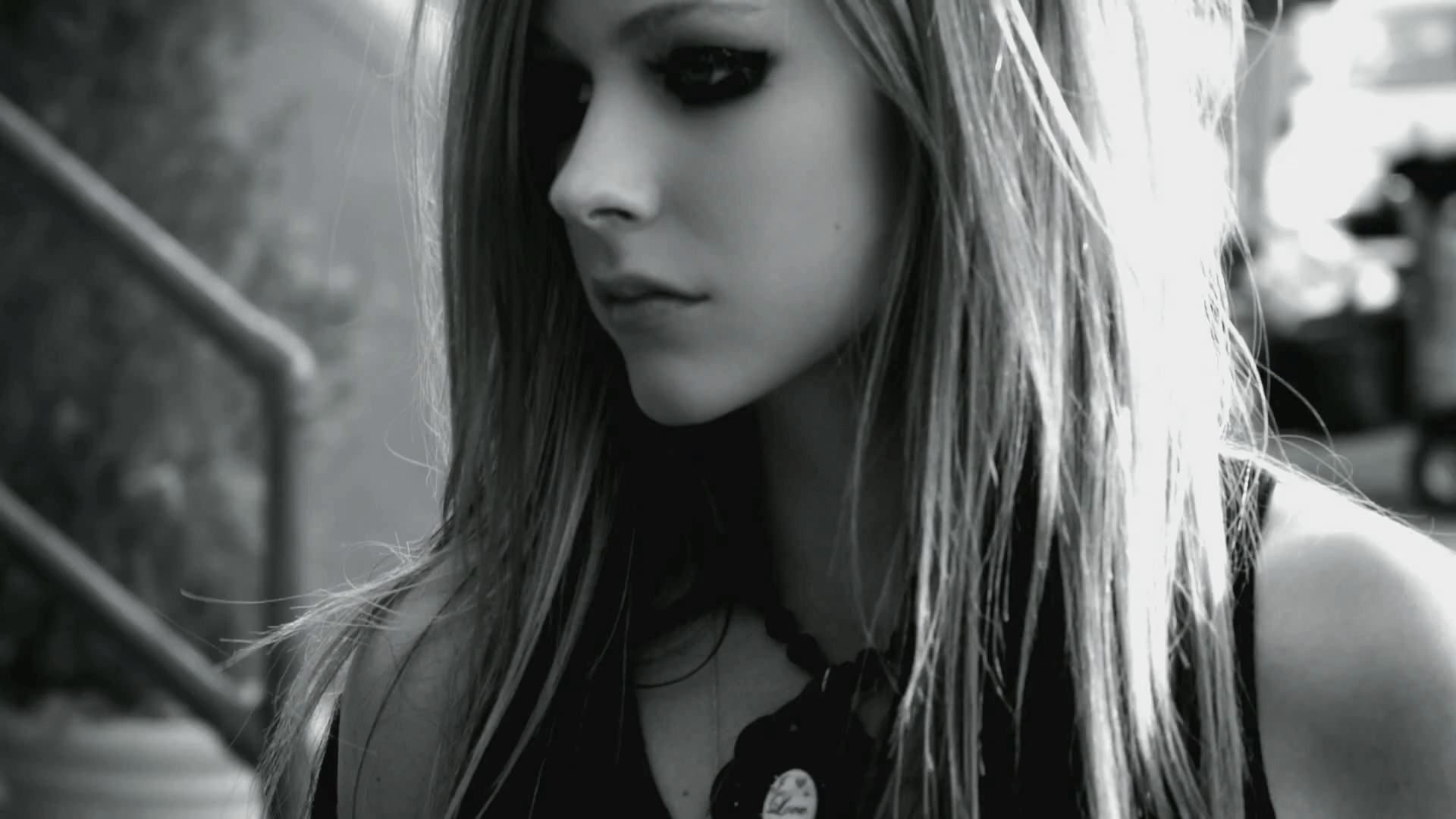 Avril Lavigne What The Hell Wallpapers Wallpaper Cave