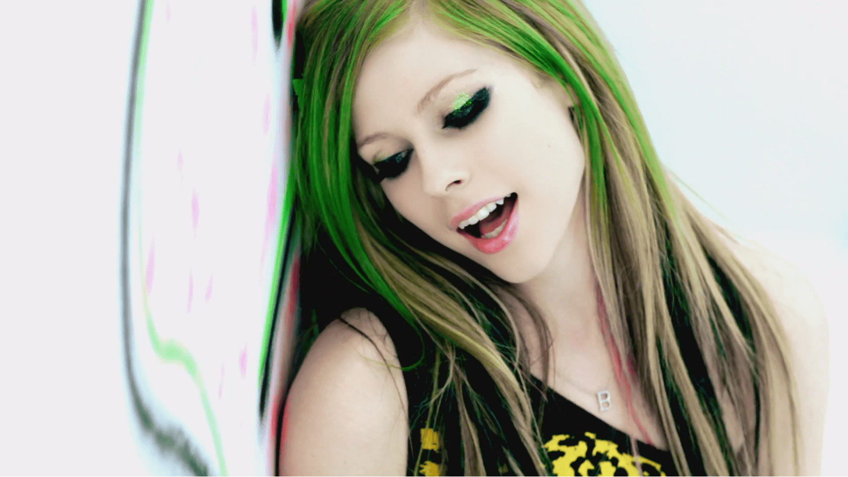 Avril Lavigne What The Hell Wallpapers Wallpaper Cave