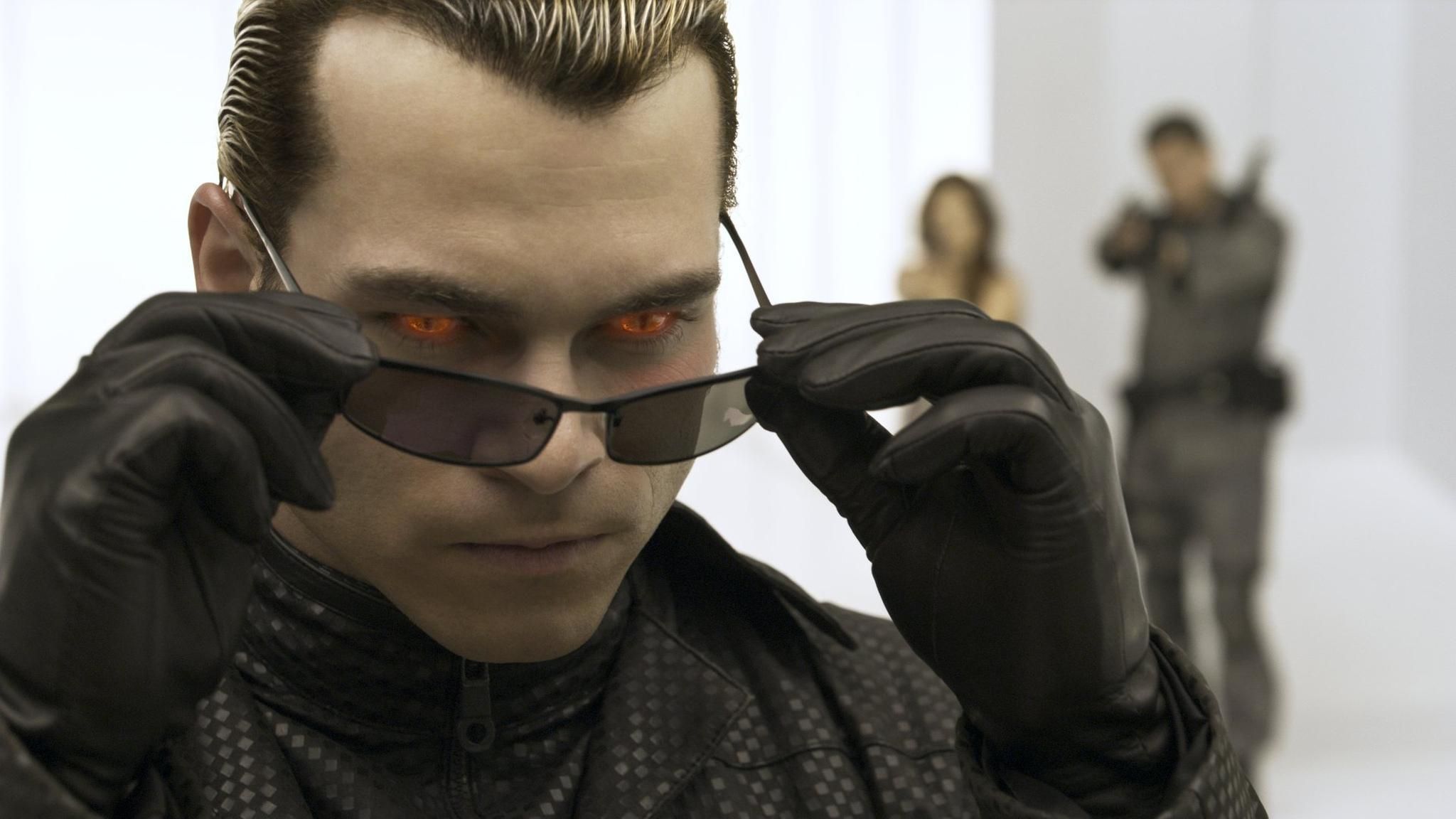 Resident Evil Movie Albert Wesker Wallpapers Wallpaper Cave