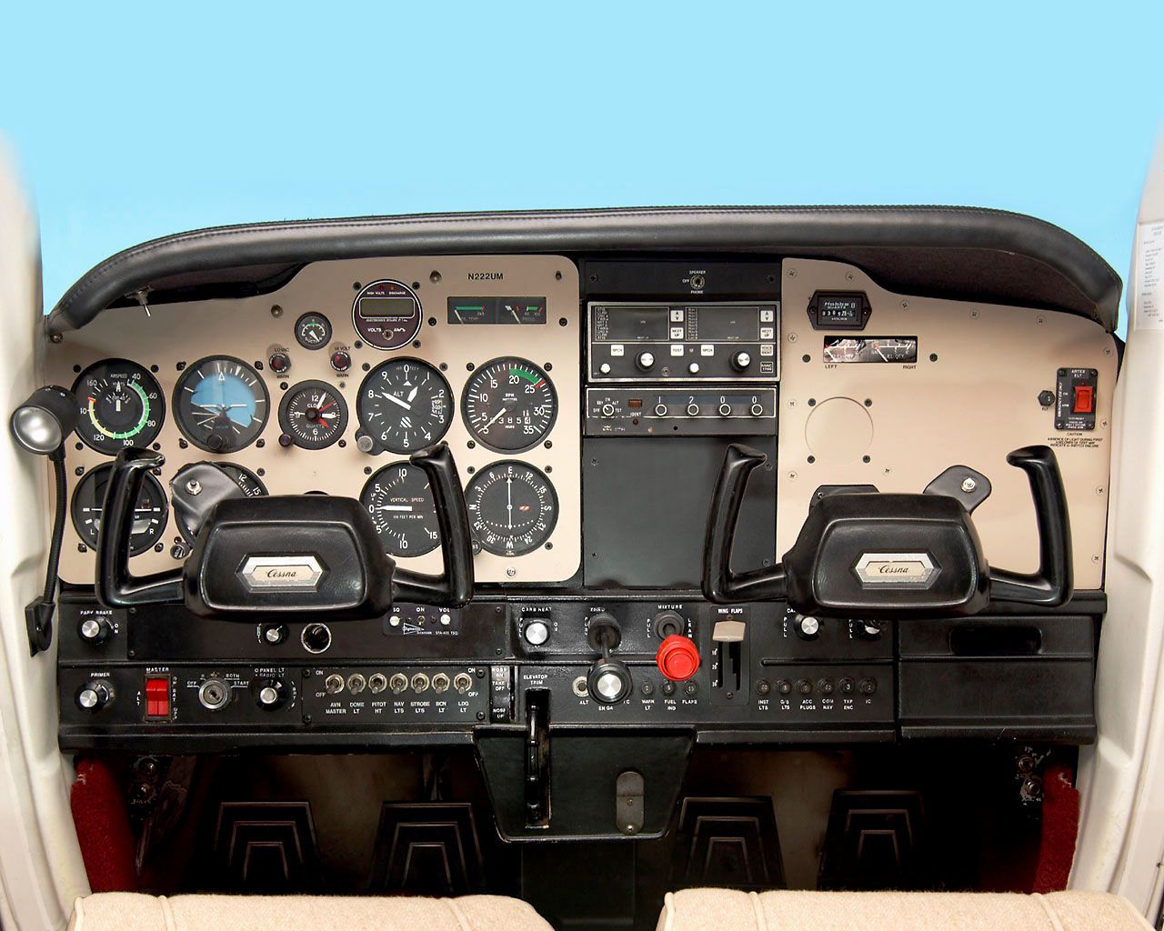 Cessna 152 Dashboard