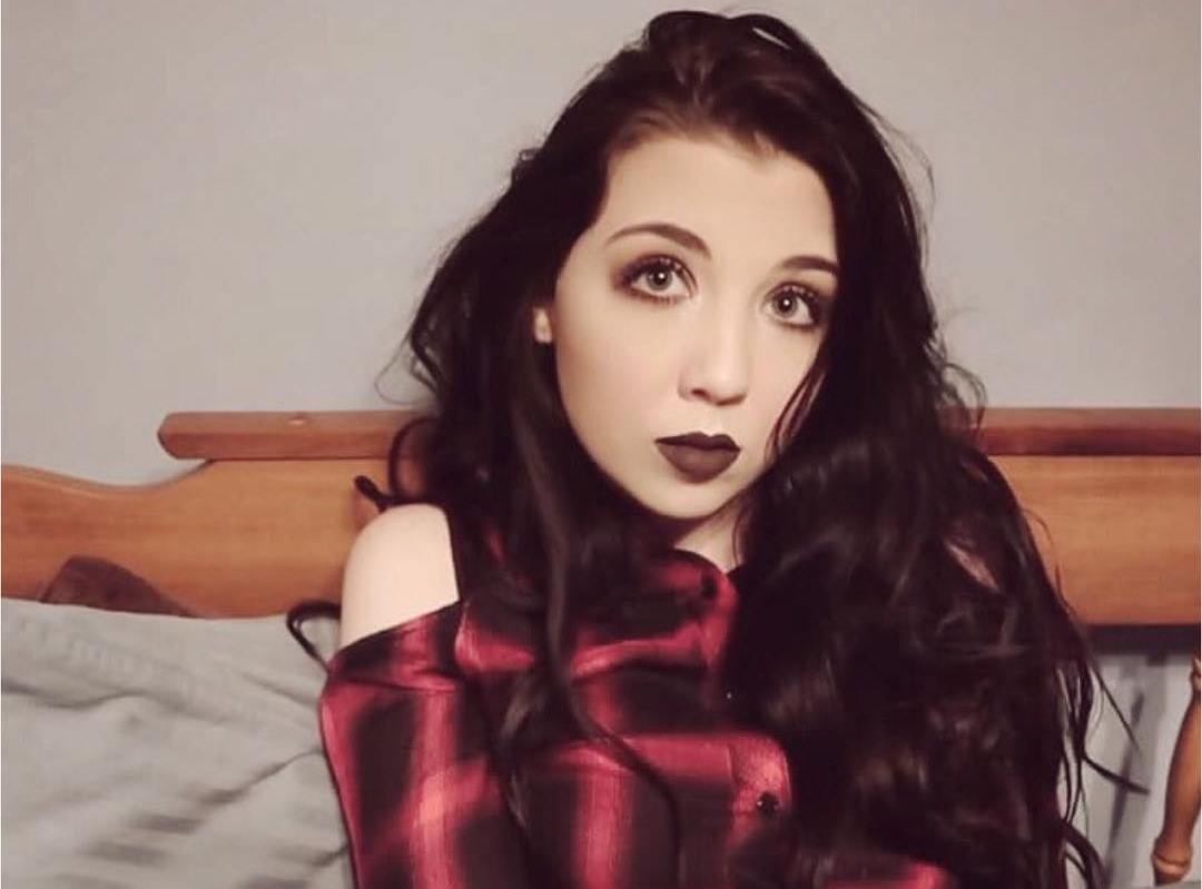 Jessii Vee Bio, Early Life, Career, Relationship, Net Worth, Body