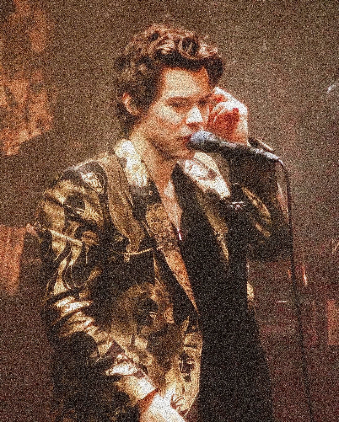 Harry Styles Golden Wallpapers Wallpaper Cave