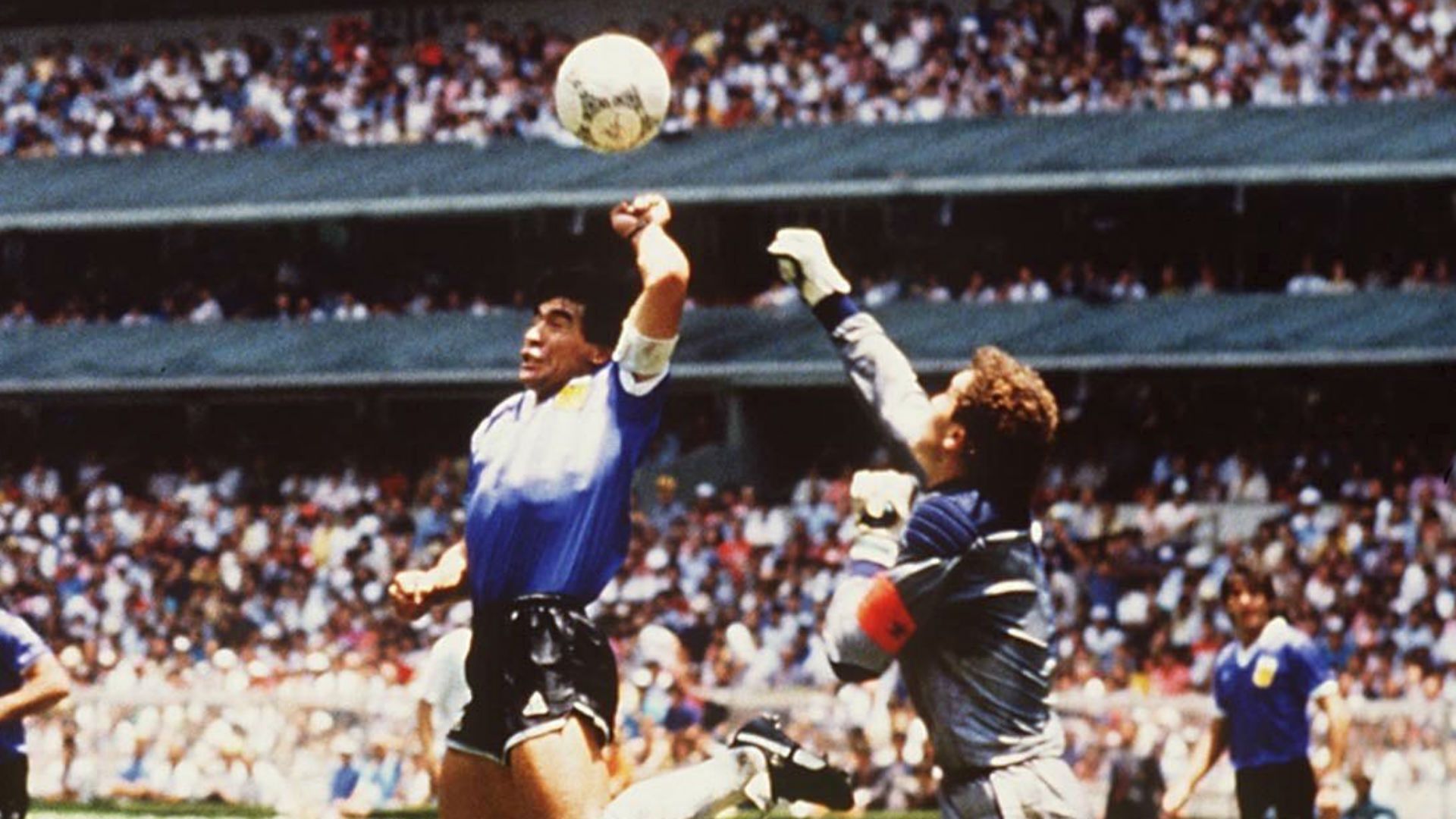 Diego Maradona Hand Of God Wallpapers Wallpaper Cave
