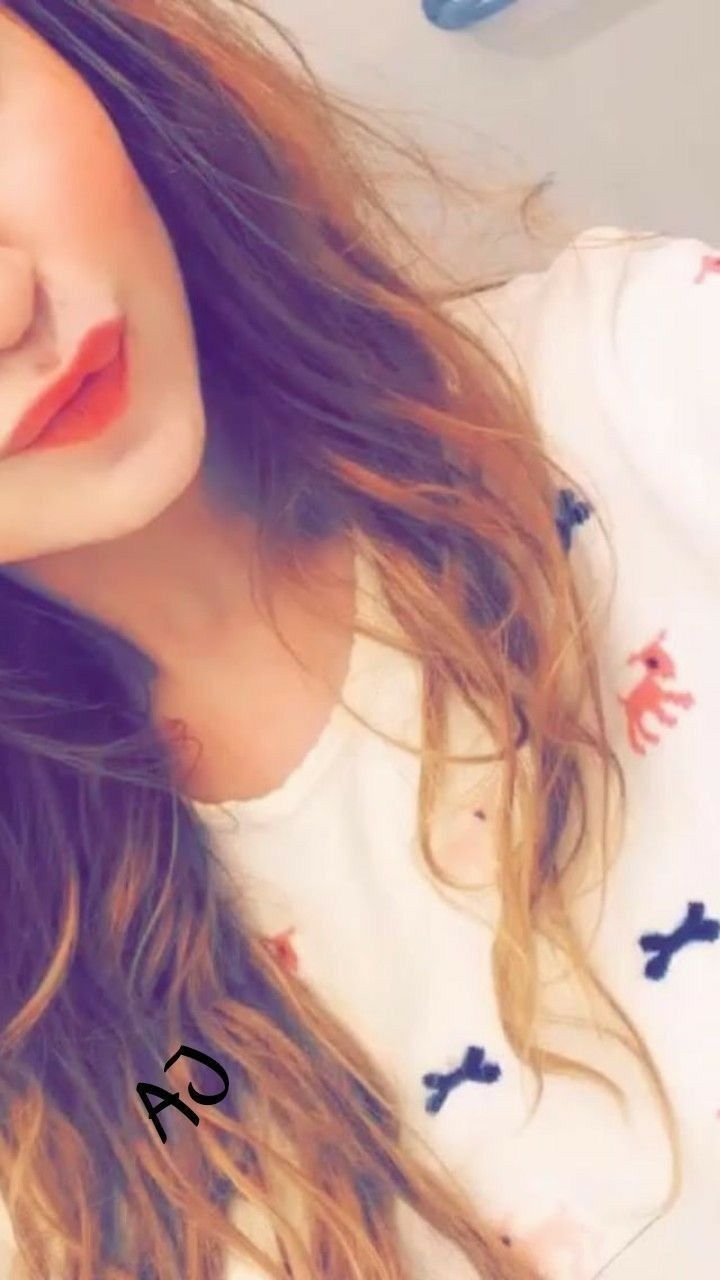 Hidden Face Stylish Girl Photo