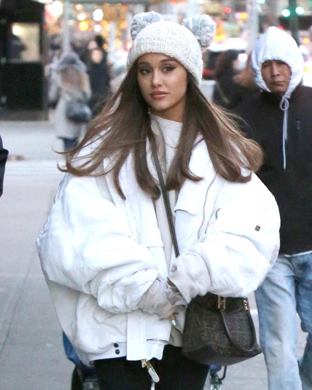 Ariana Grande Winter Wallpapers Wallpaper Cave