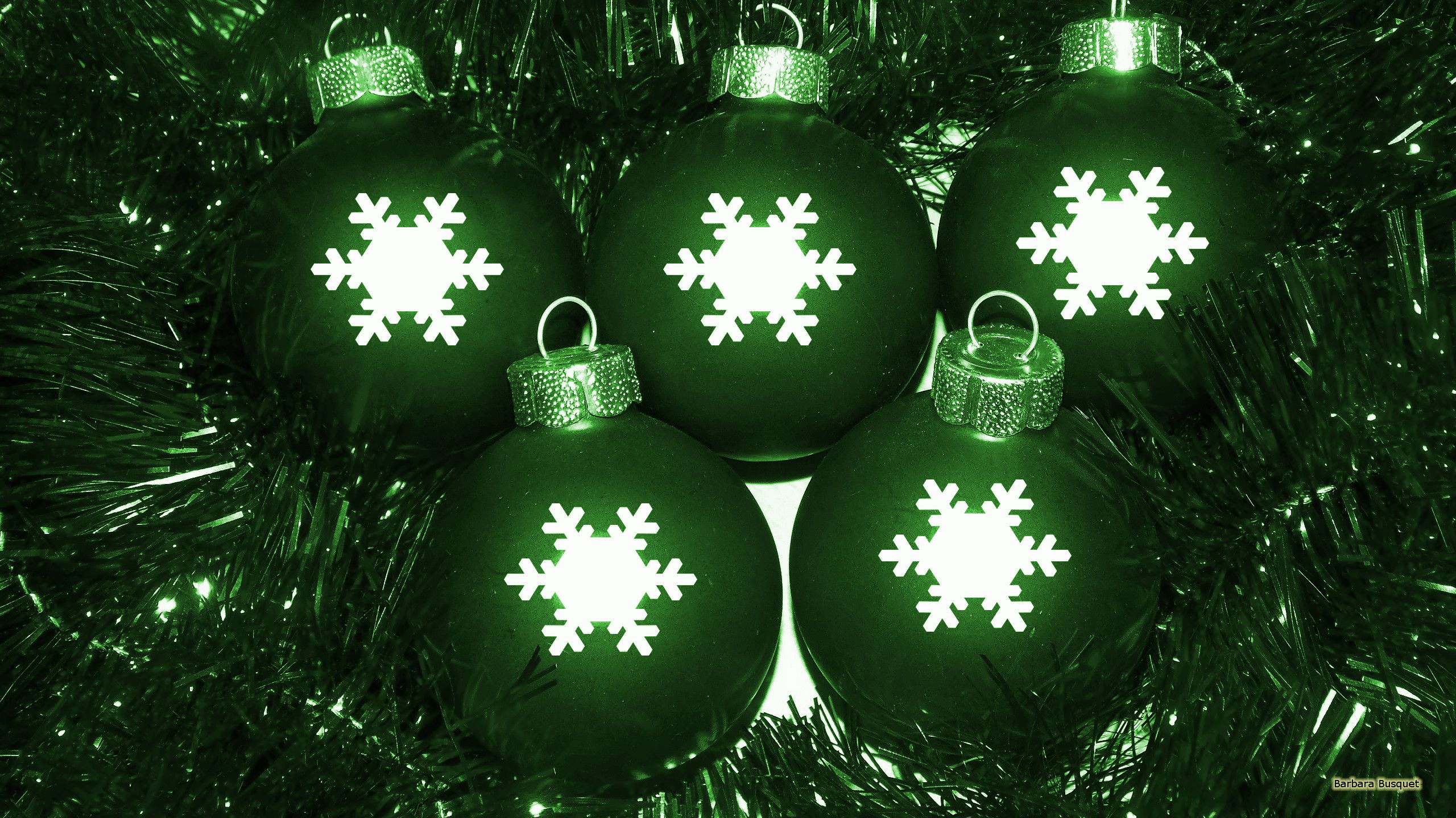 Red Green Christmas Tree Wallpapers Wallpaper Cave