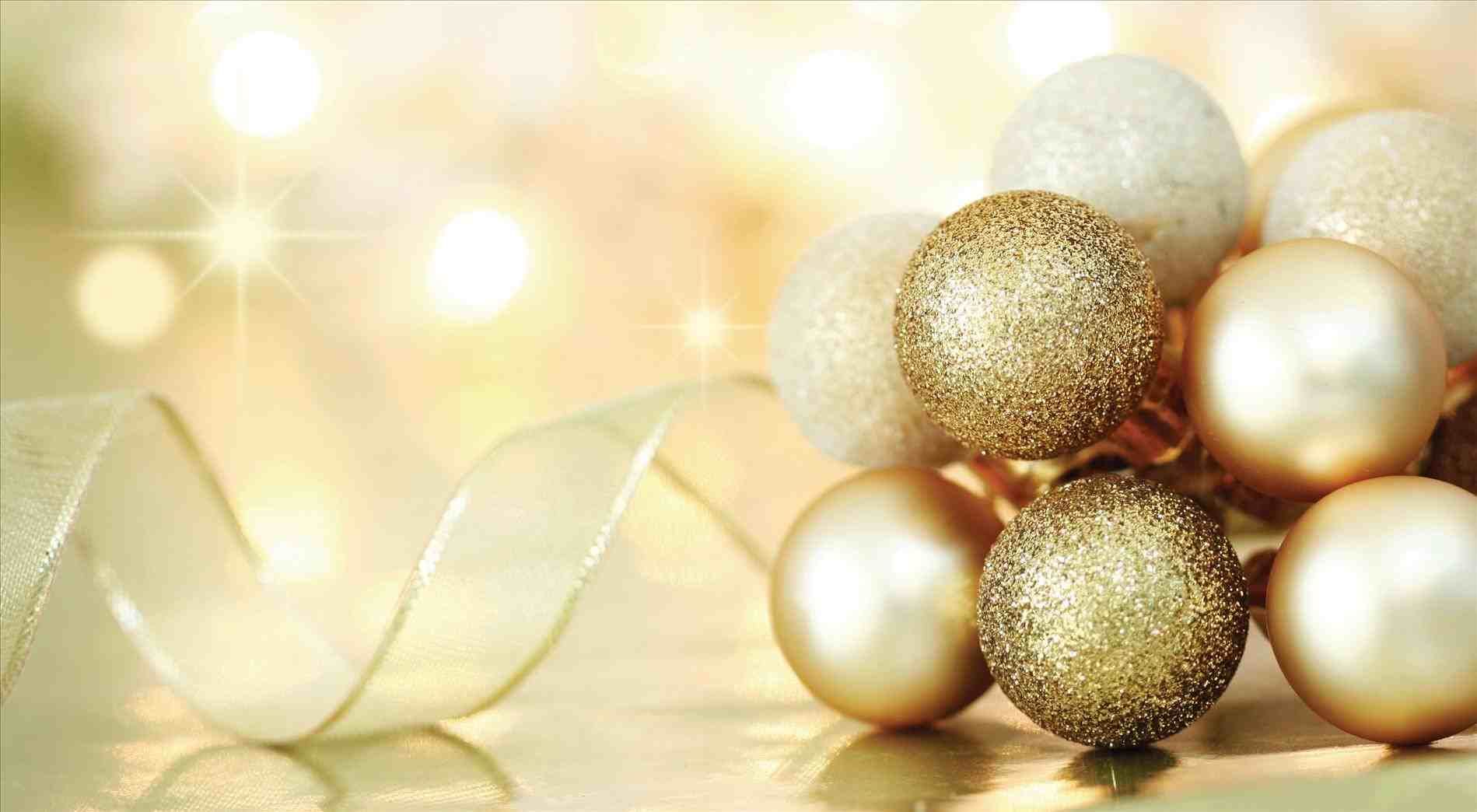 Gold And White Christmas Wallpapers Wallpaper Cave