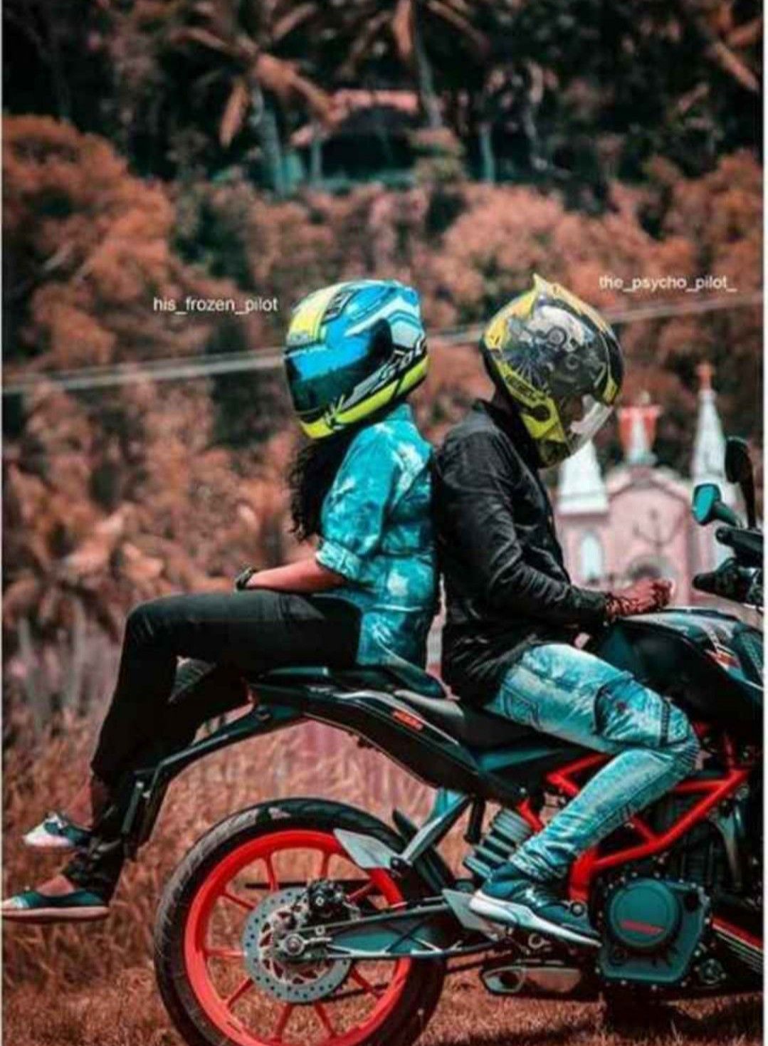 Lovers Couple In Bike Wallpapers Wallpaper Cave