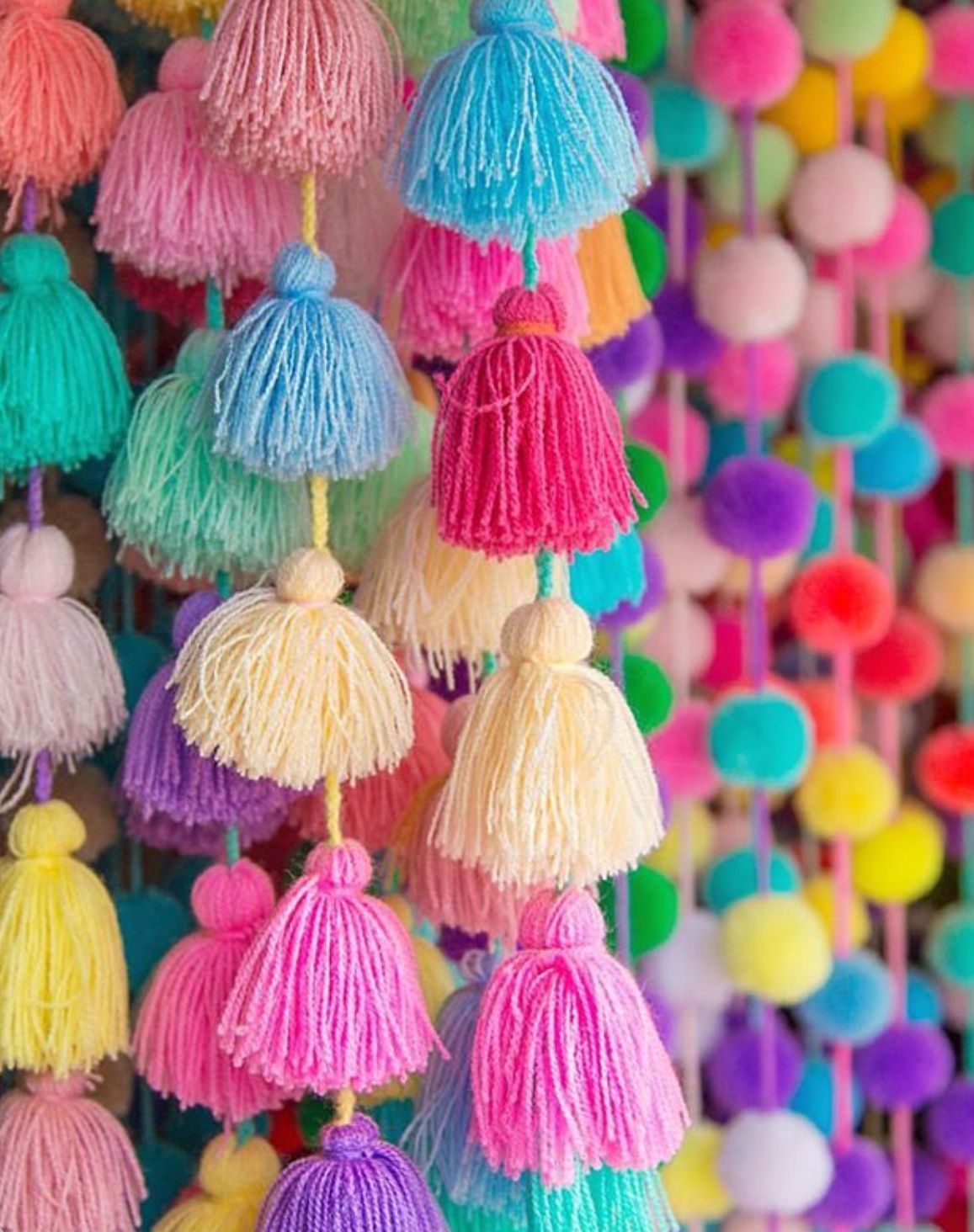 Pom Poms Wallpapers Wallpaper Cave