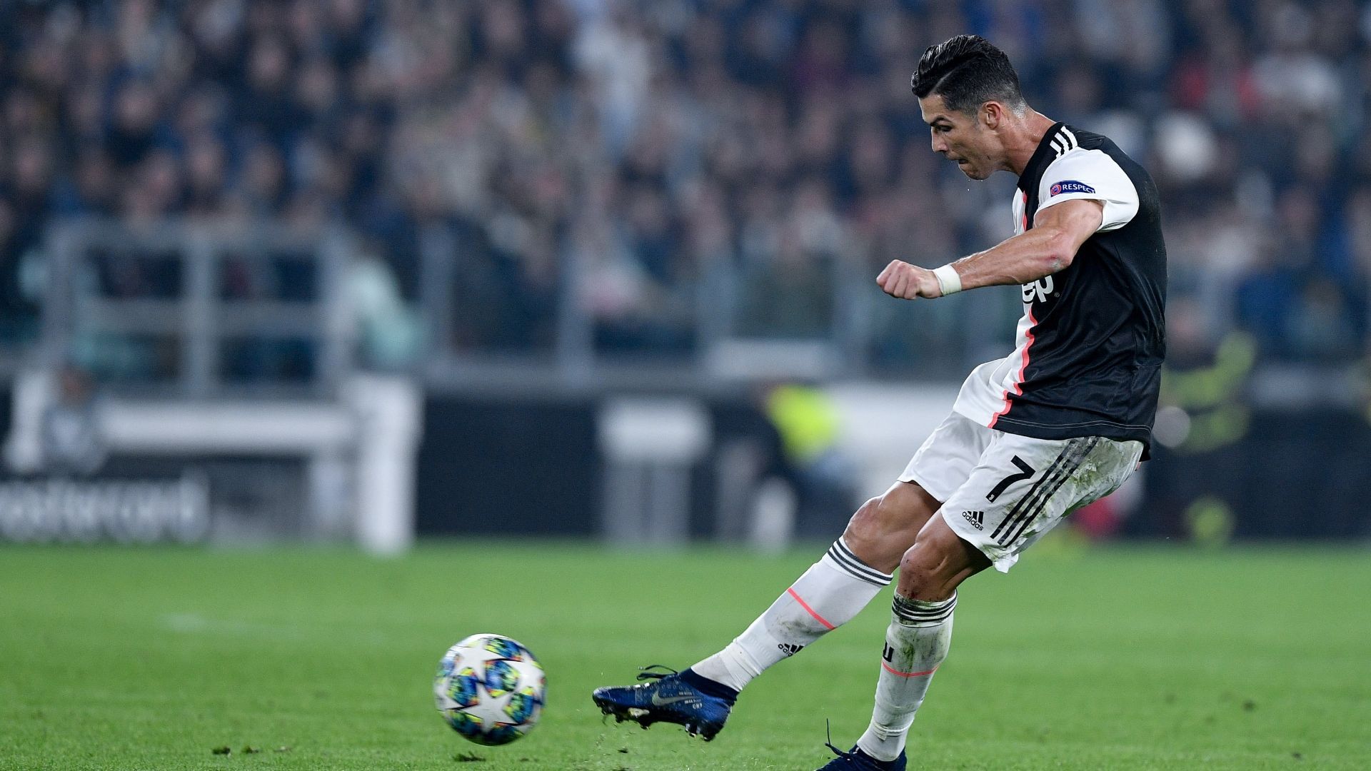 Ronaldo Free Kick Wallpapers Wallpaper Cave