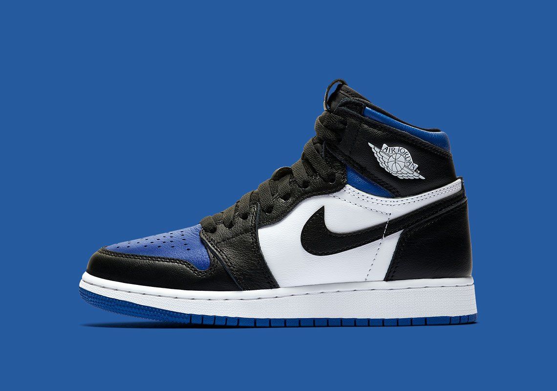 Blue Jordan 1 Wallpaper