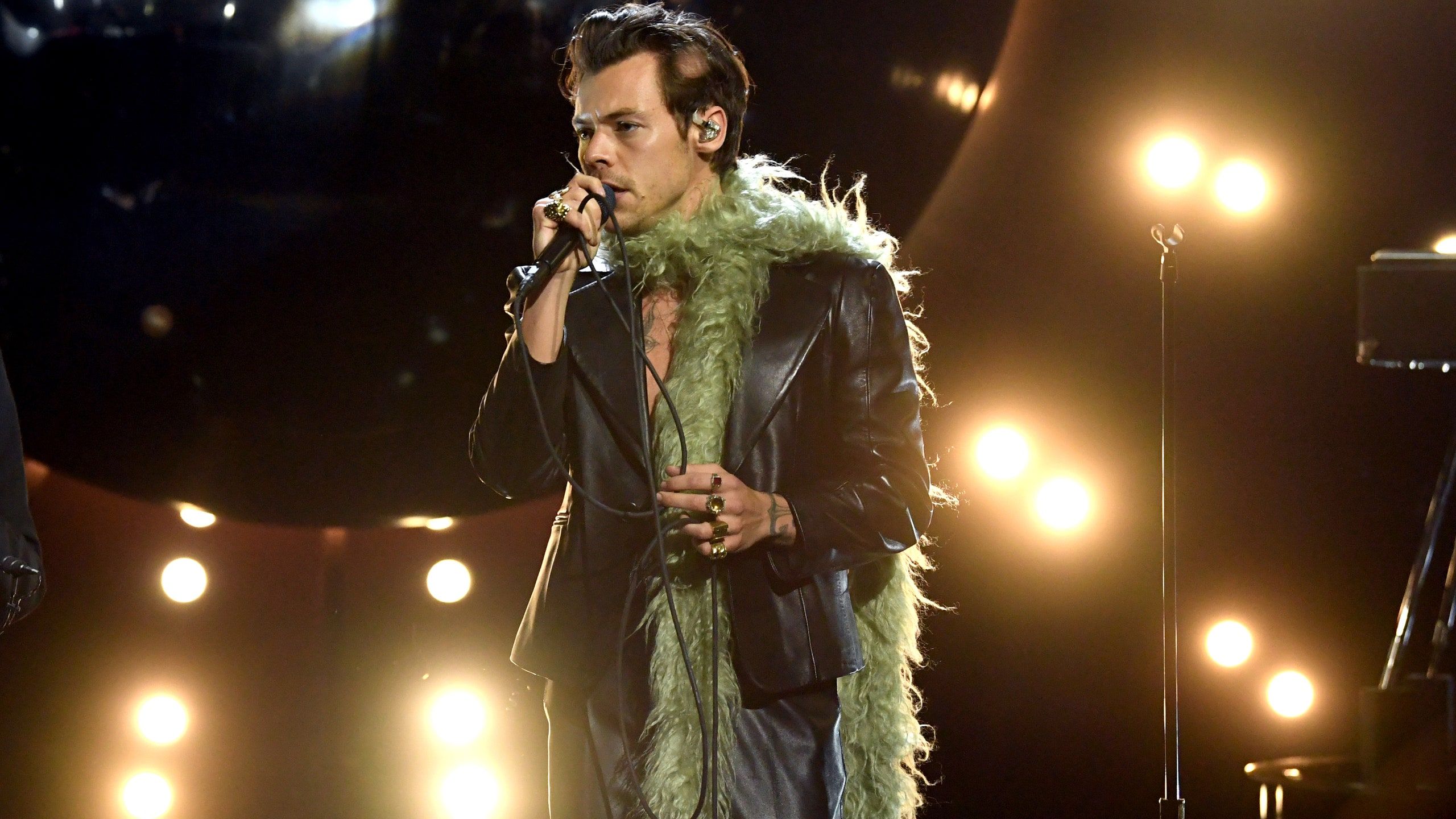 Harry Styles Grammy 2021 Wallpapers Wallpaper Cave