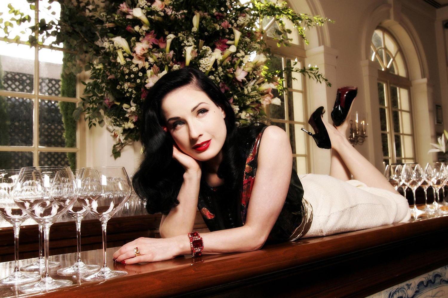 Dita Von Teese Wallpapers - Wallpaper Cave
