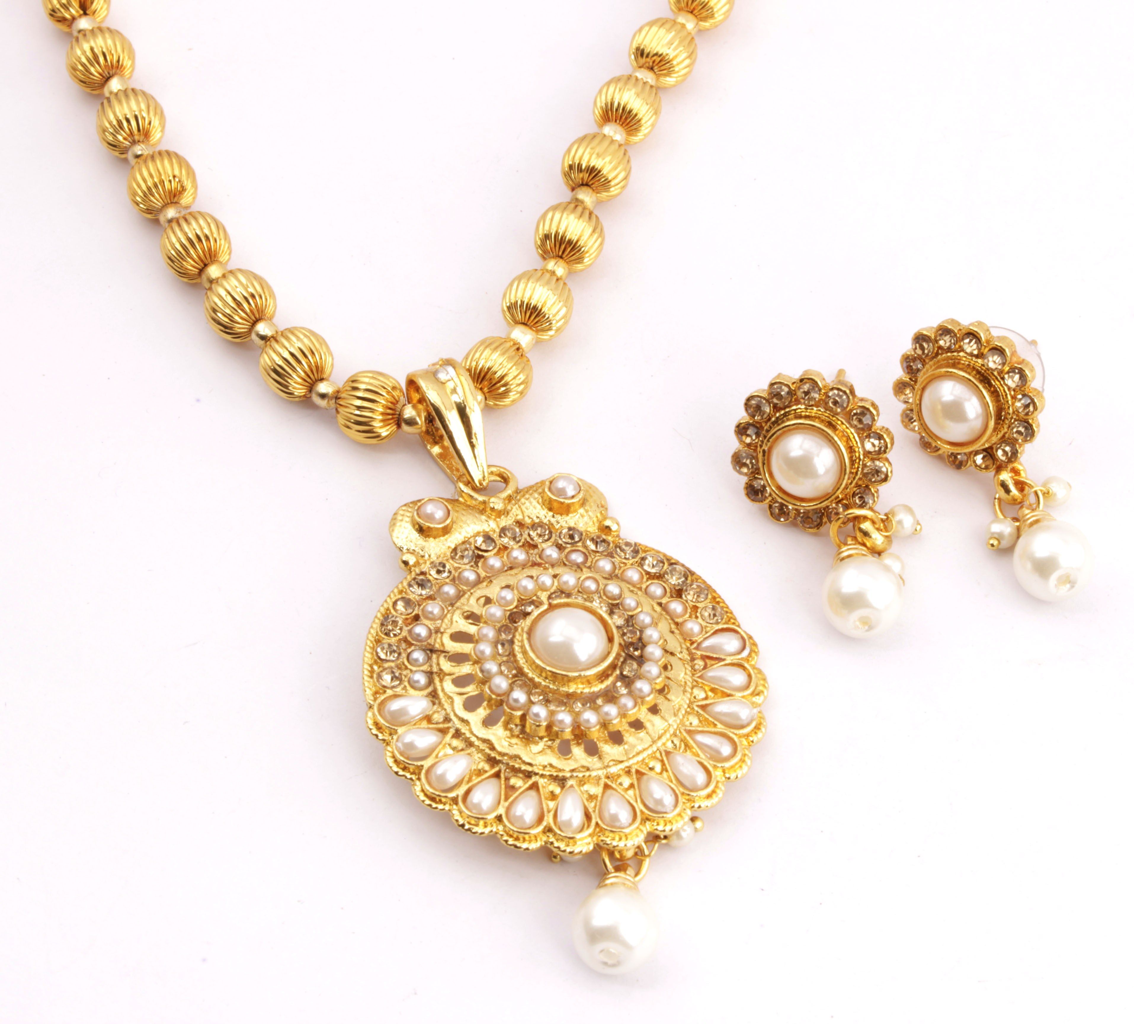 Gold Necklace Wallpapers Wallpaper Cave