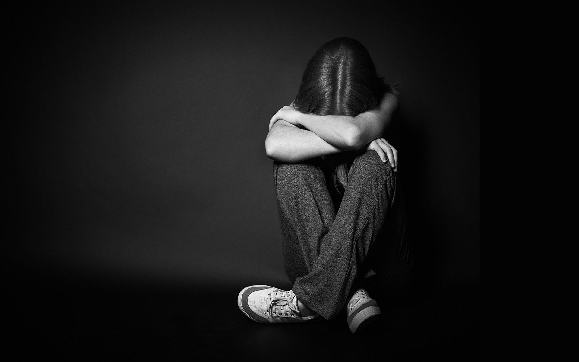 One Sad Girl Wallpapers Wallpaper Cave