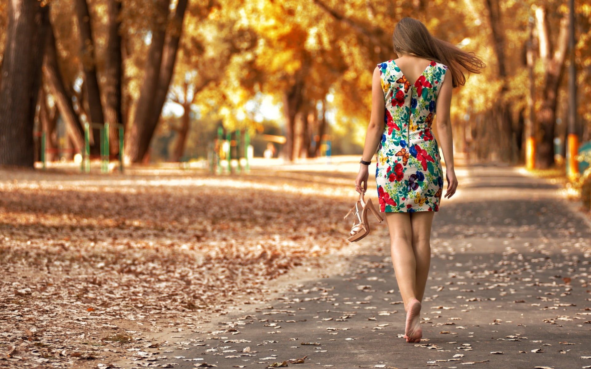 Walking Women Wallpapers Wallpaper Cave