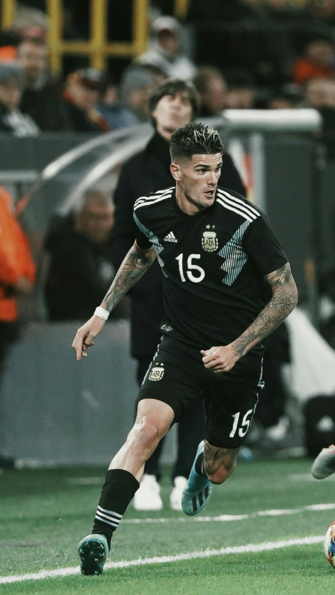 Rodrigo De Paul Fifa 21 / I D Go To War For Messi De Paul Lauds