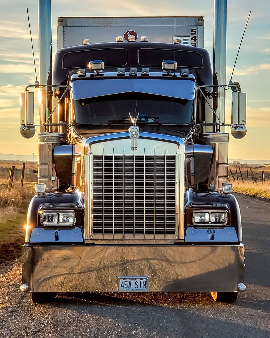 Kenworth W900b Flat Top