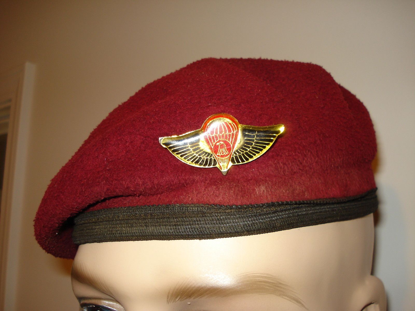 Maroon Beret Wallpapers Wallpaper Cave