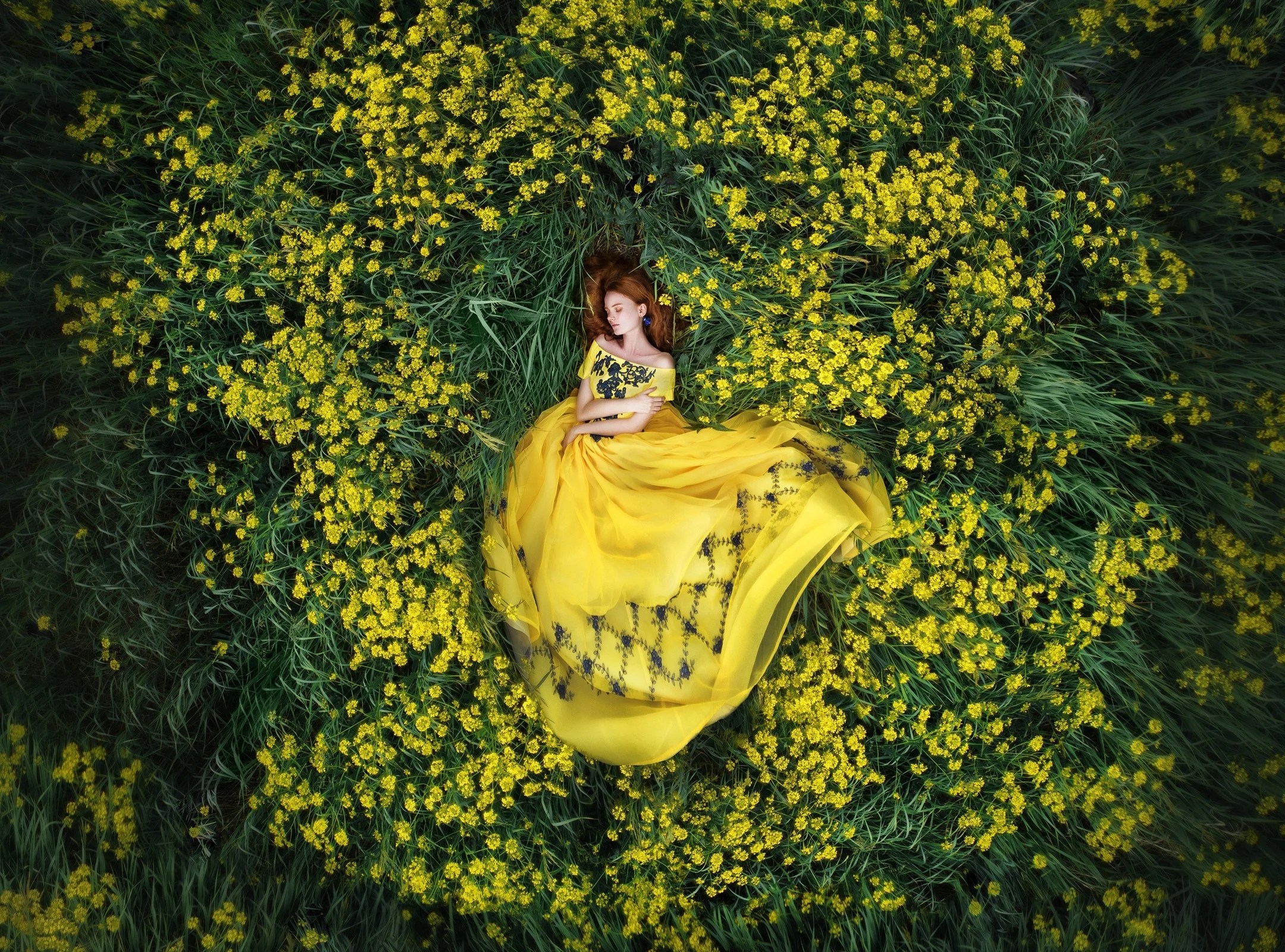Yellow Girl Wallpapers Wallpaper Cave