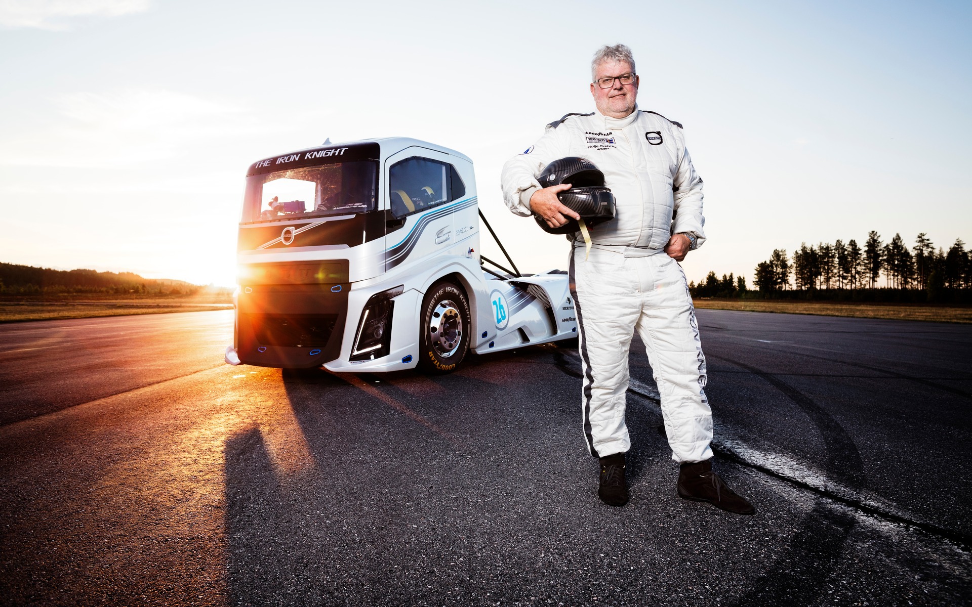 Volvo Iron Knight Wallpapers Wallpaper Cave