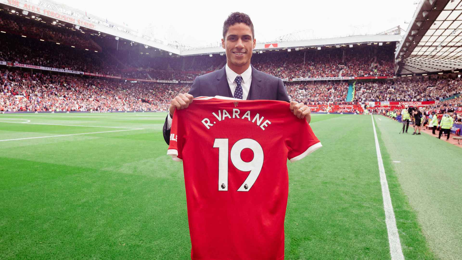 Varane Manchester United 2021 Wallpapers Wallpaper Cave