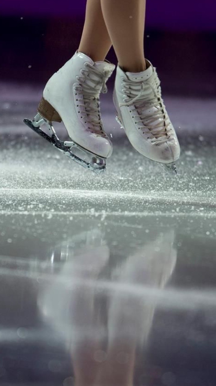 Ice Skating Aesthetic Wallpapers Wallpaper Cave