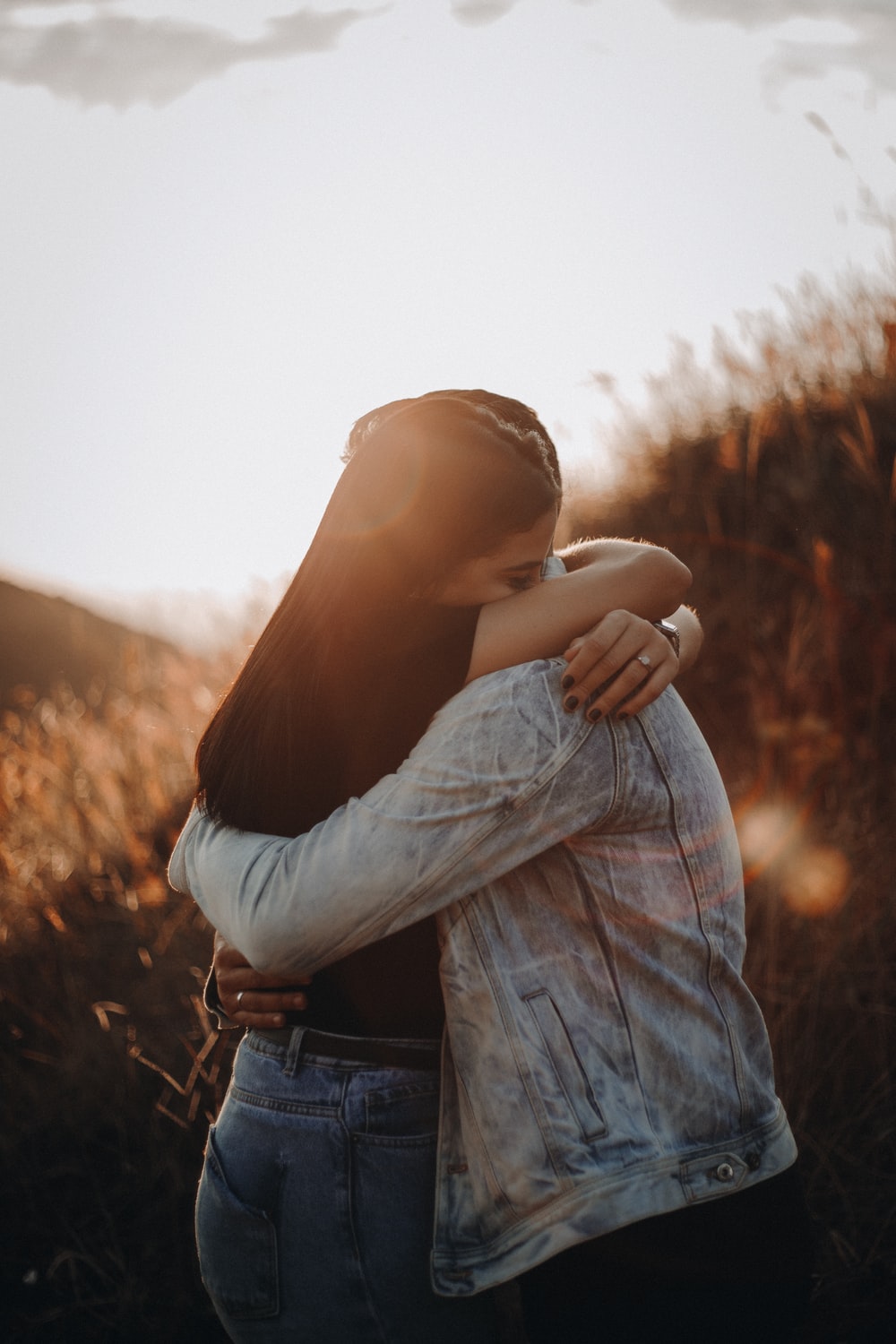 Boyfriend And Girlfriend Hugging Wallpapers Wallpaper Cave