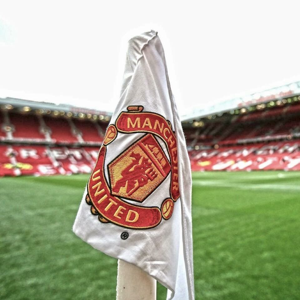 Manchester United Flag Wallpapers Wallpaper Cave