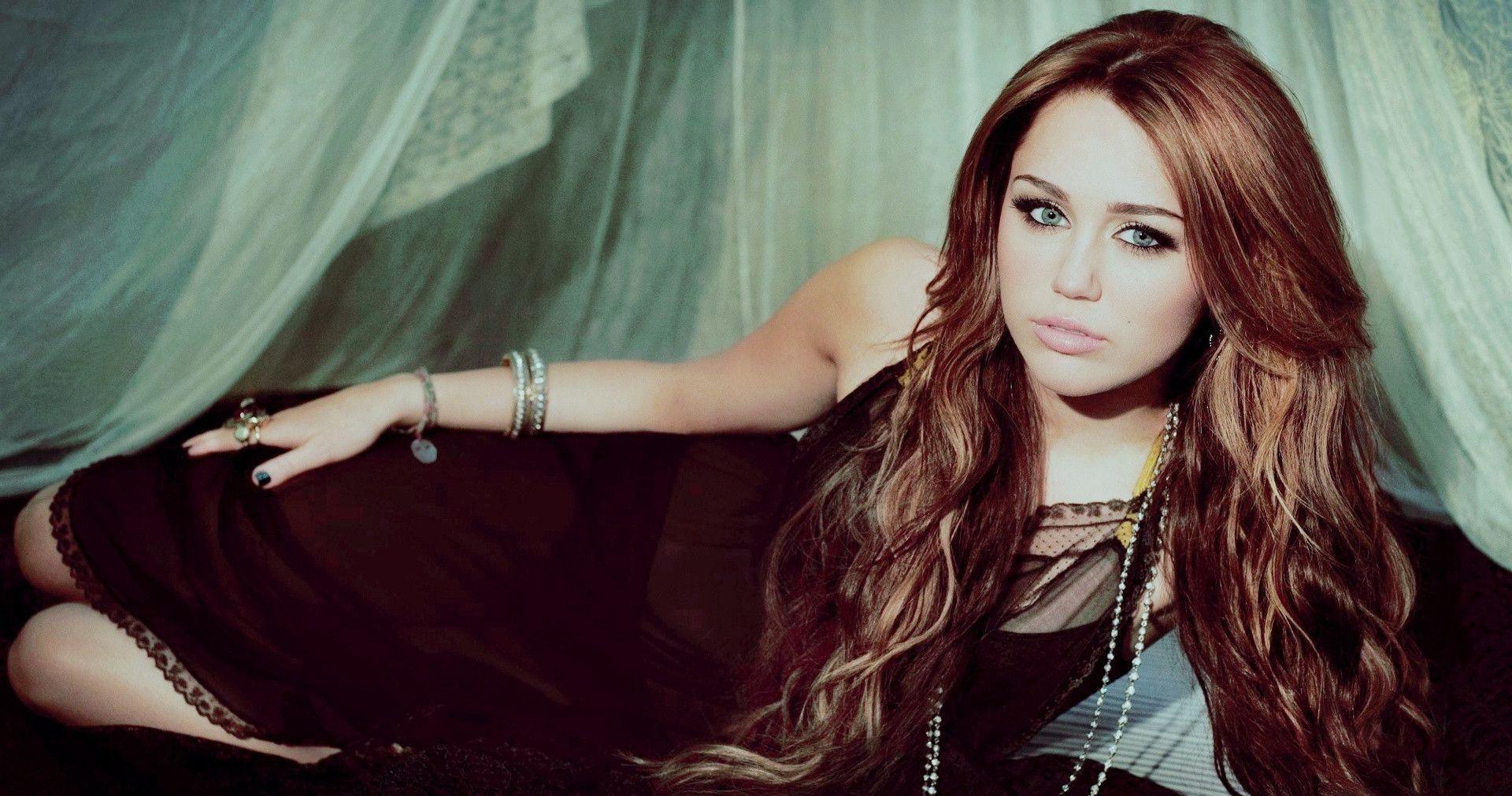 Miley Cyrus Backgrounds Wallpaper Cave