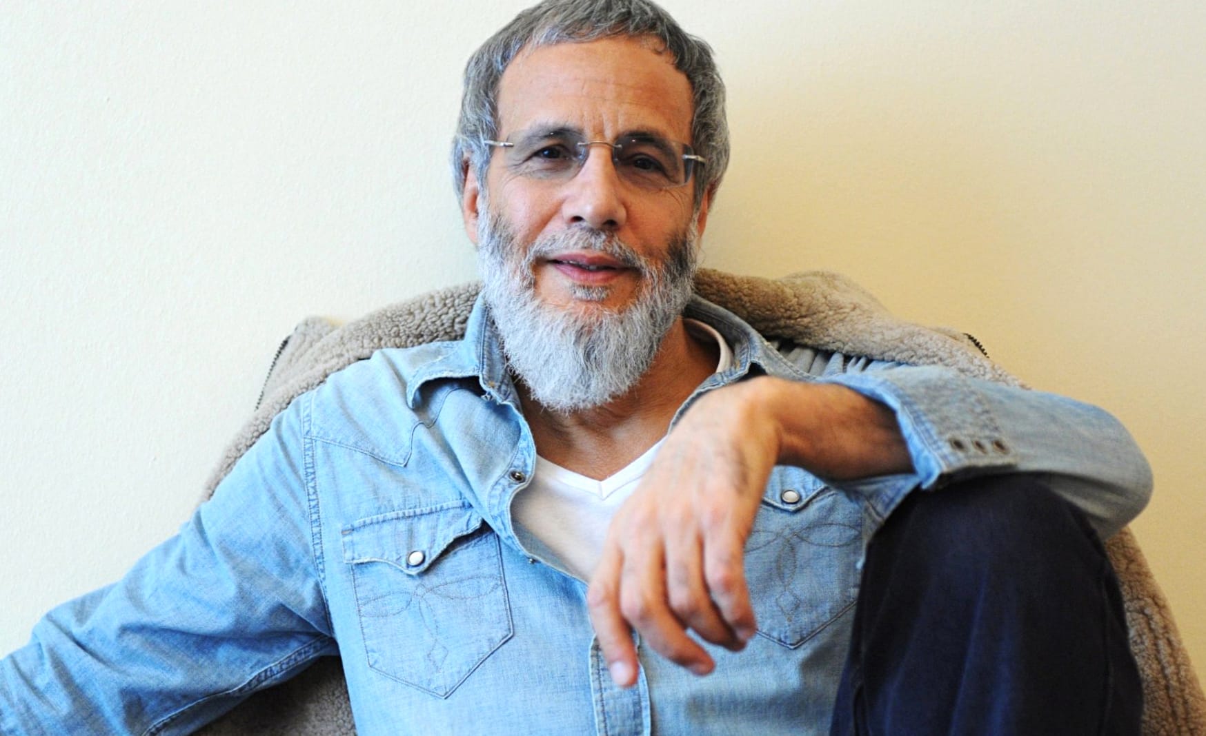 Cat Stevens 2048 x 2048 iPad wallpaper download