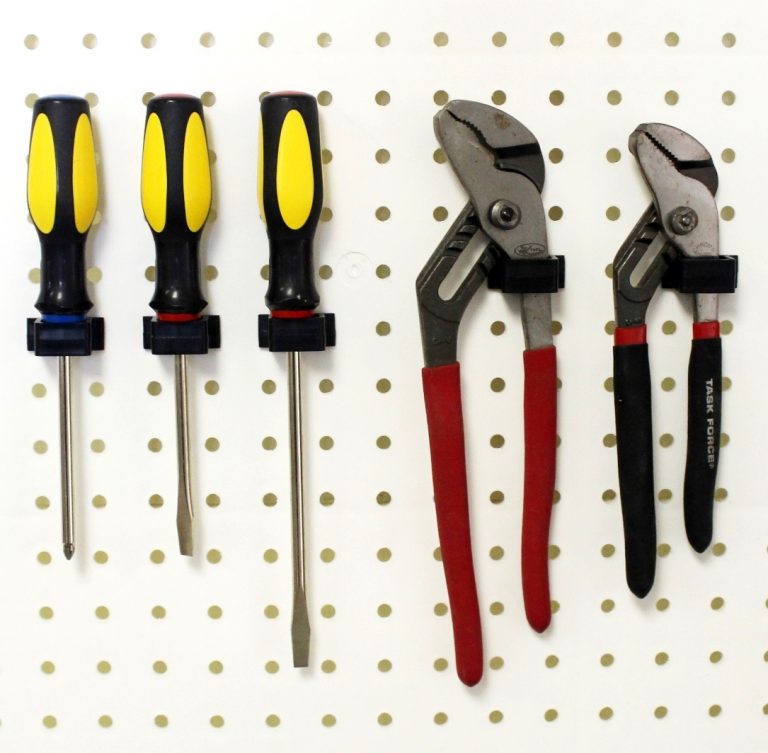 32" by 72" Wallpeg Pegboard Kit
