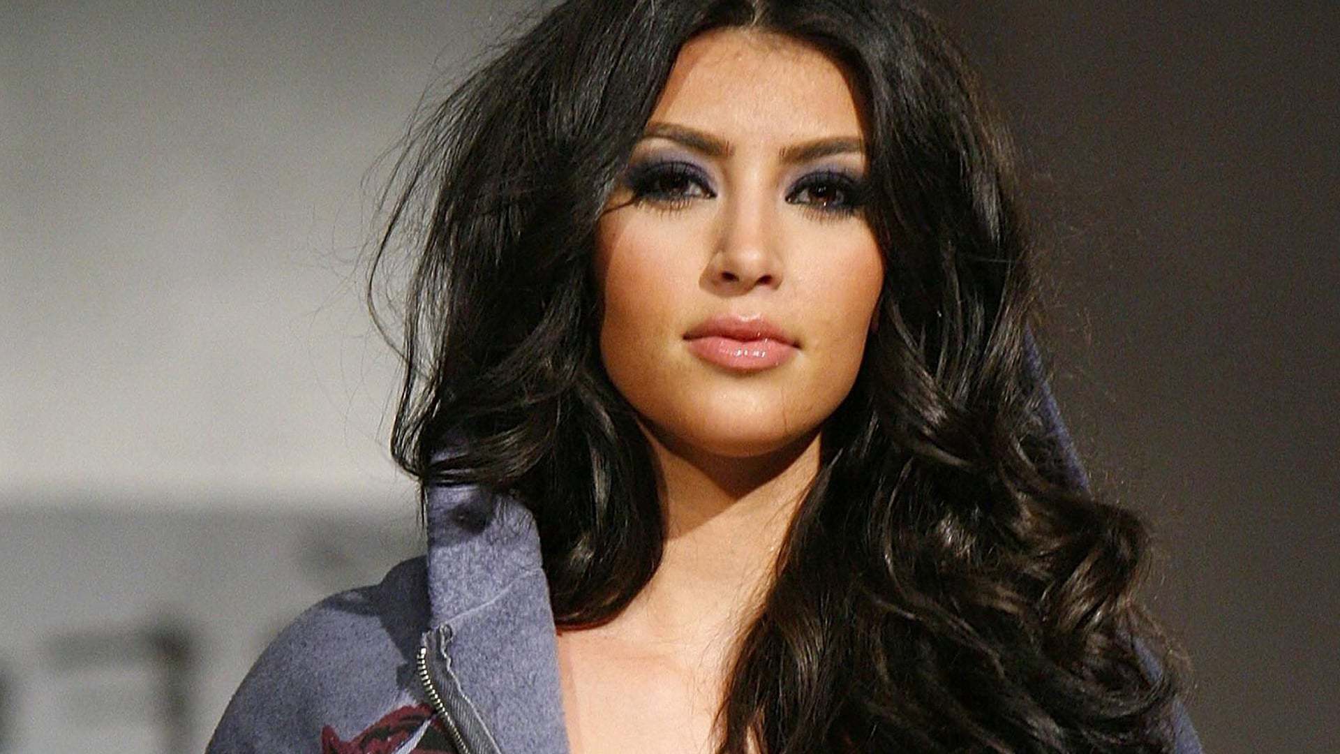 Kim Kardashian Wallpapers Images Photos Pictures Backgrounds