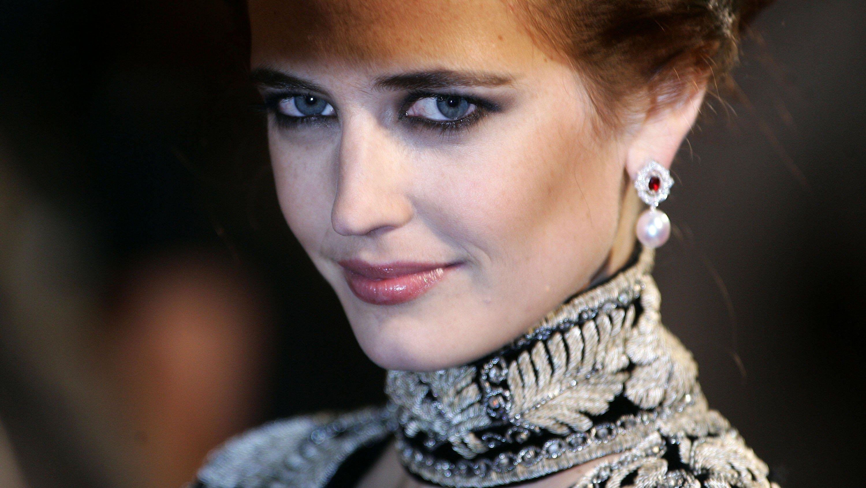 Eva Green Wallpapers Images Photos Pictures Backgrounds
