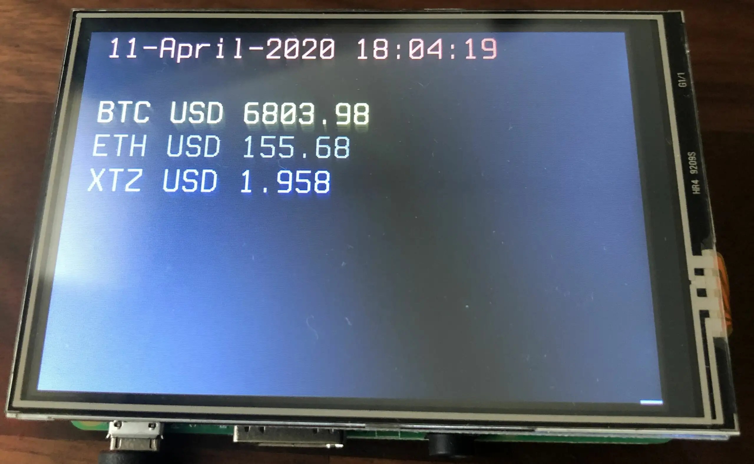 Cryptocurrencies Graph price using a Raspberry Pi and 3.5” LCD Display