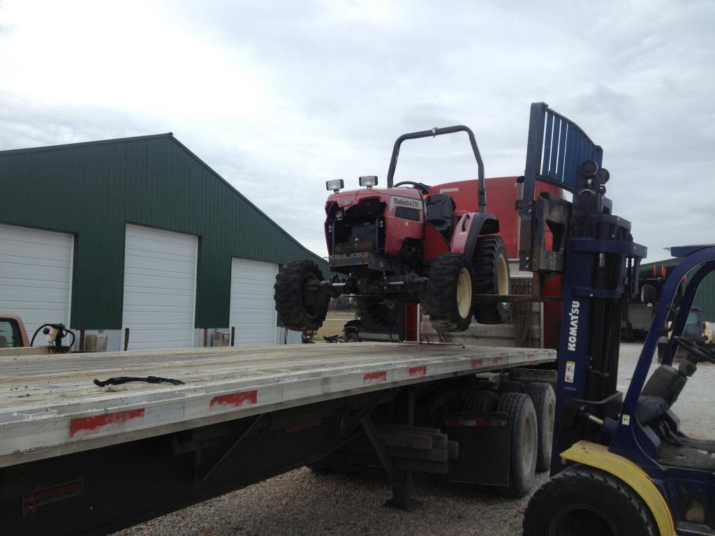 Gallery Walt's Tractor Stark City, MO