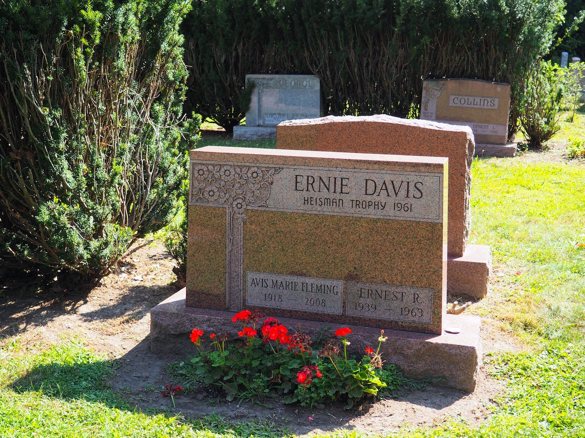 Ernie Davis Grave